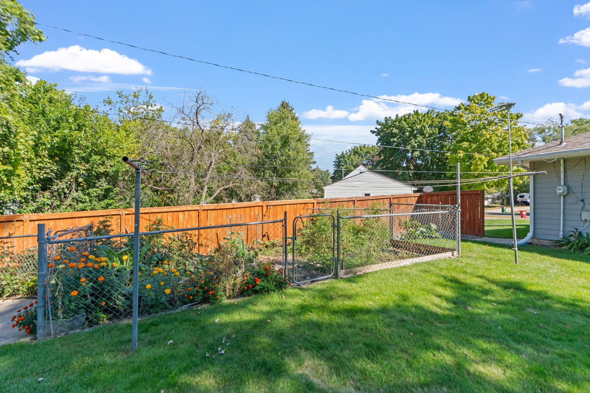 8742 Thomas Avenue S