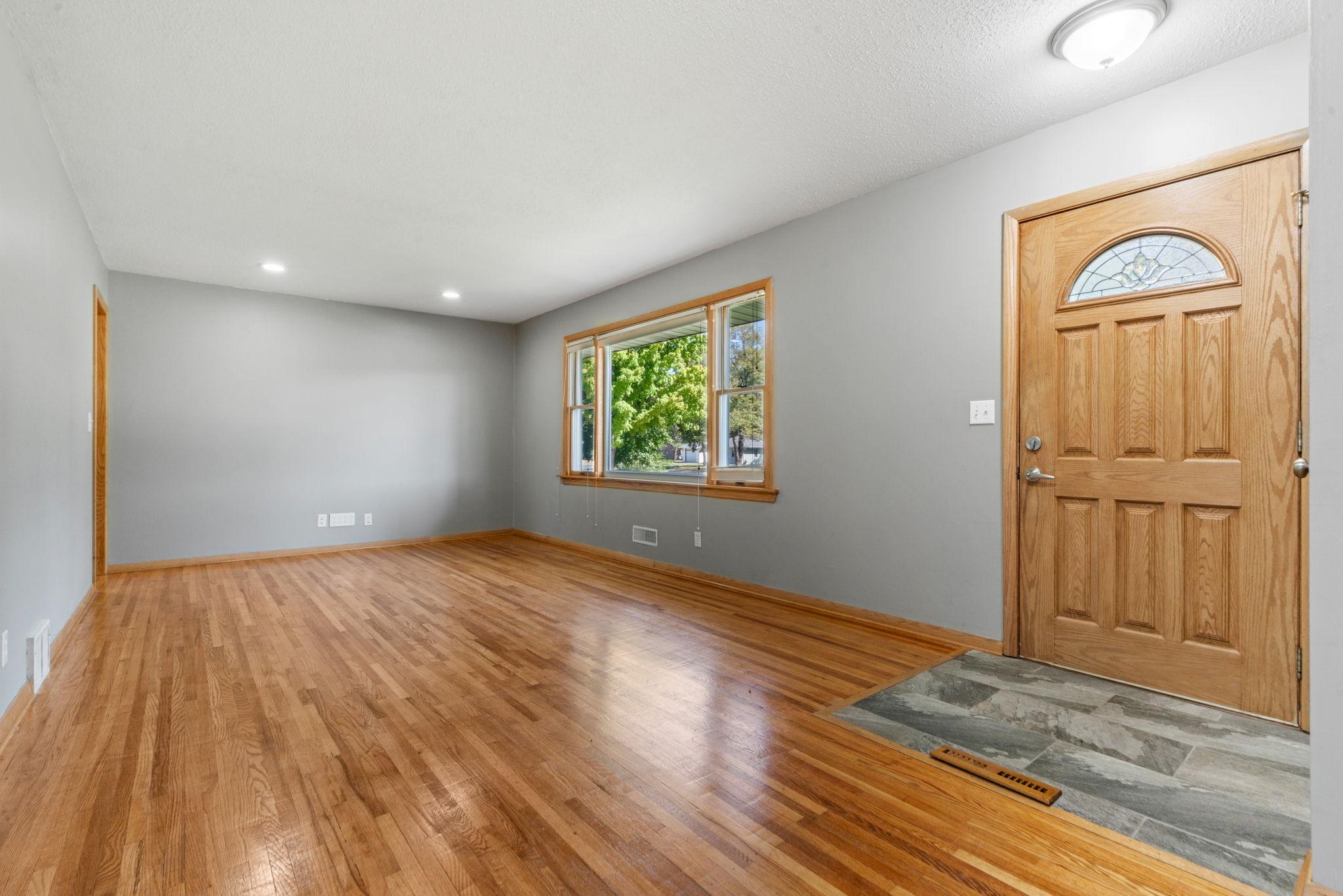 8742 Thomas Avenue S