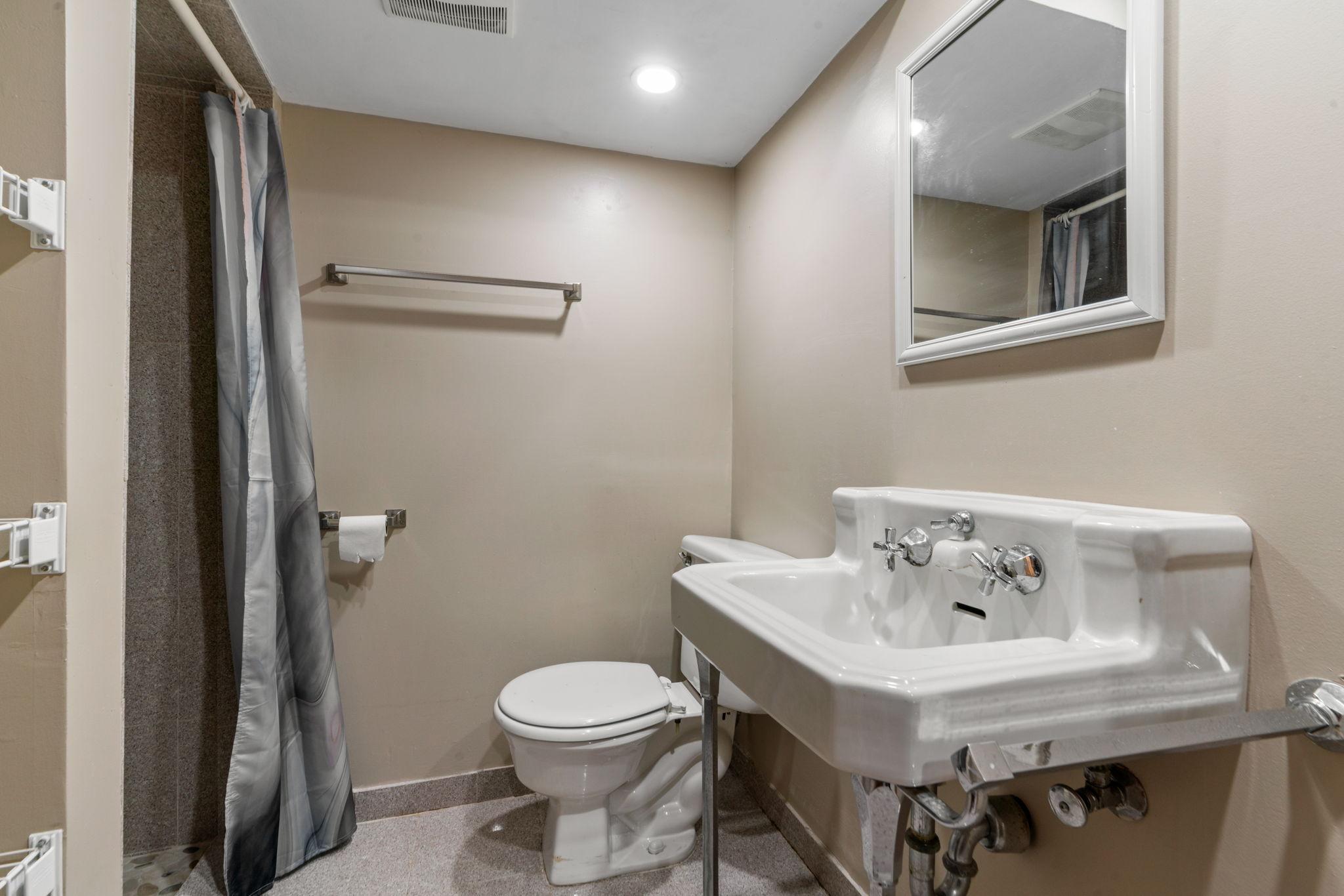 8742 Thomas Avenue S