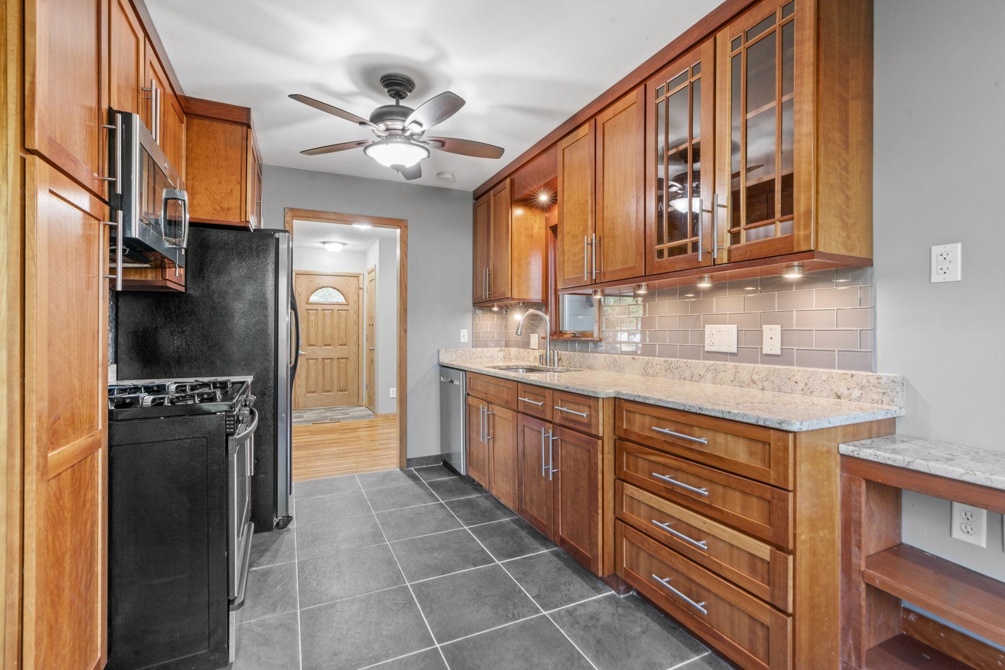 8742 Thomas Avenue S