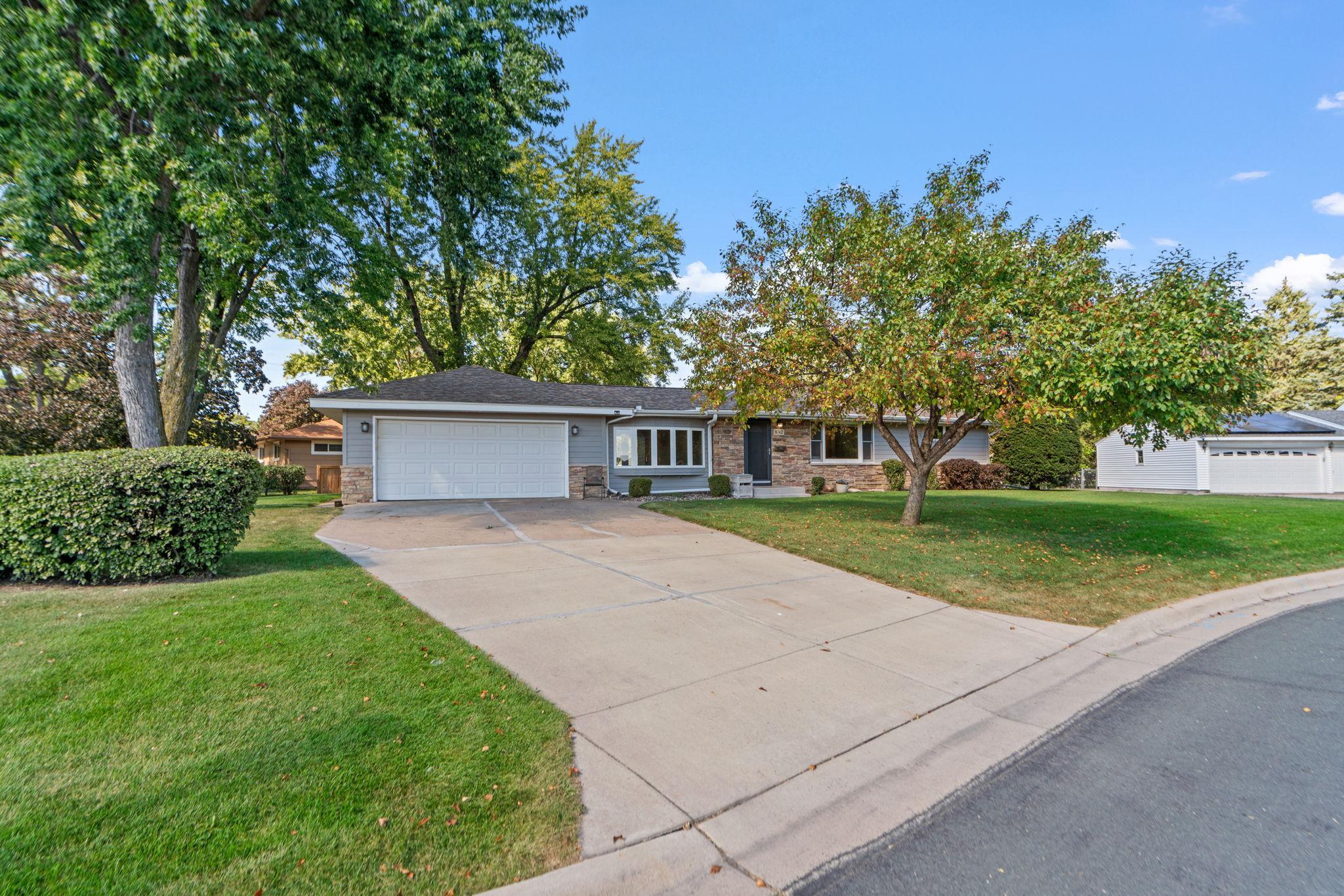 8742 Thomas Avenue S