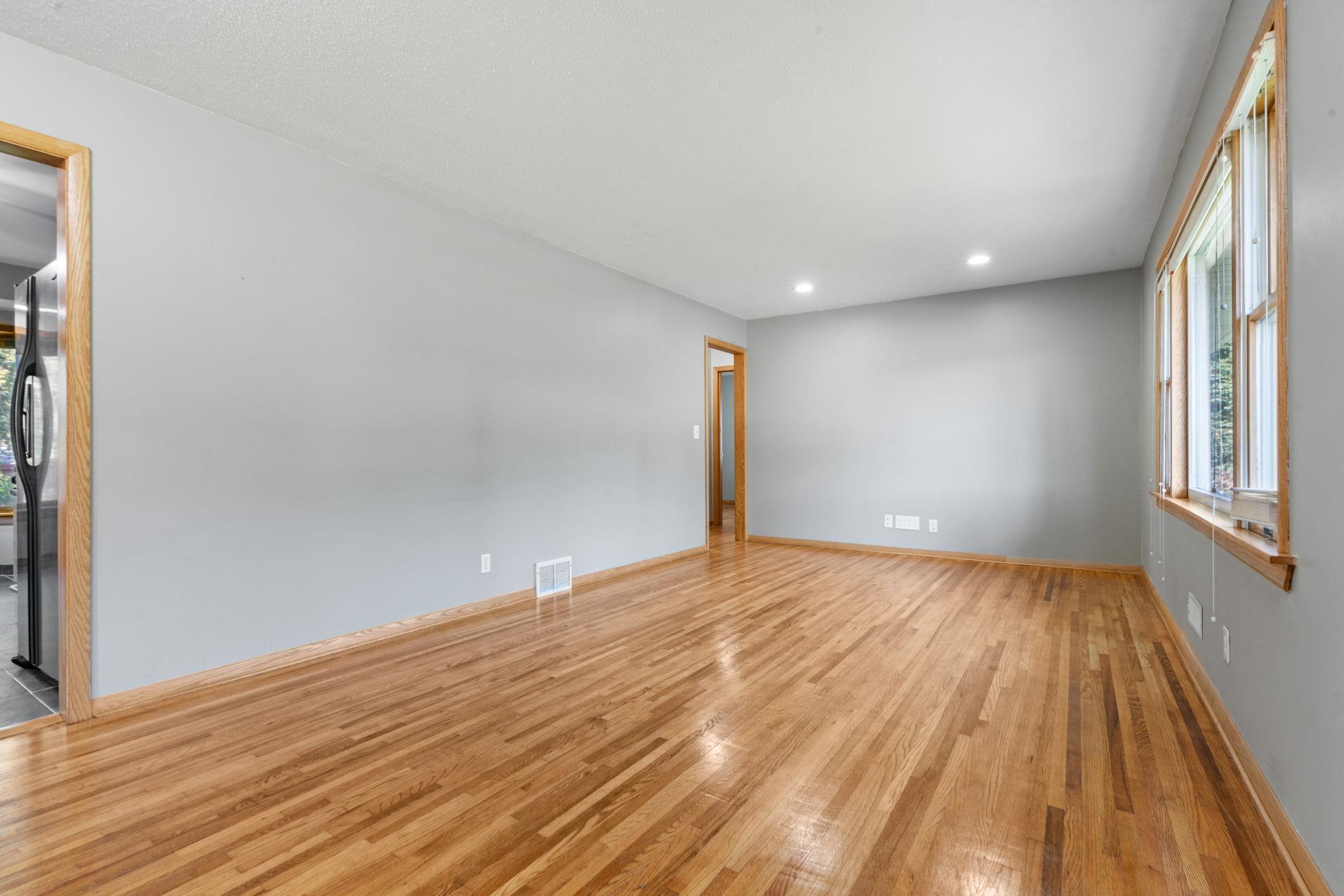 8742 Thomas Avenue S