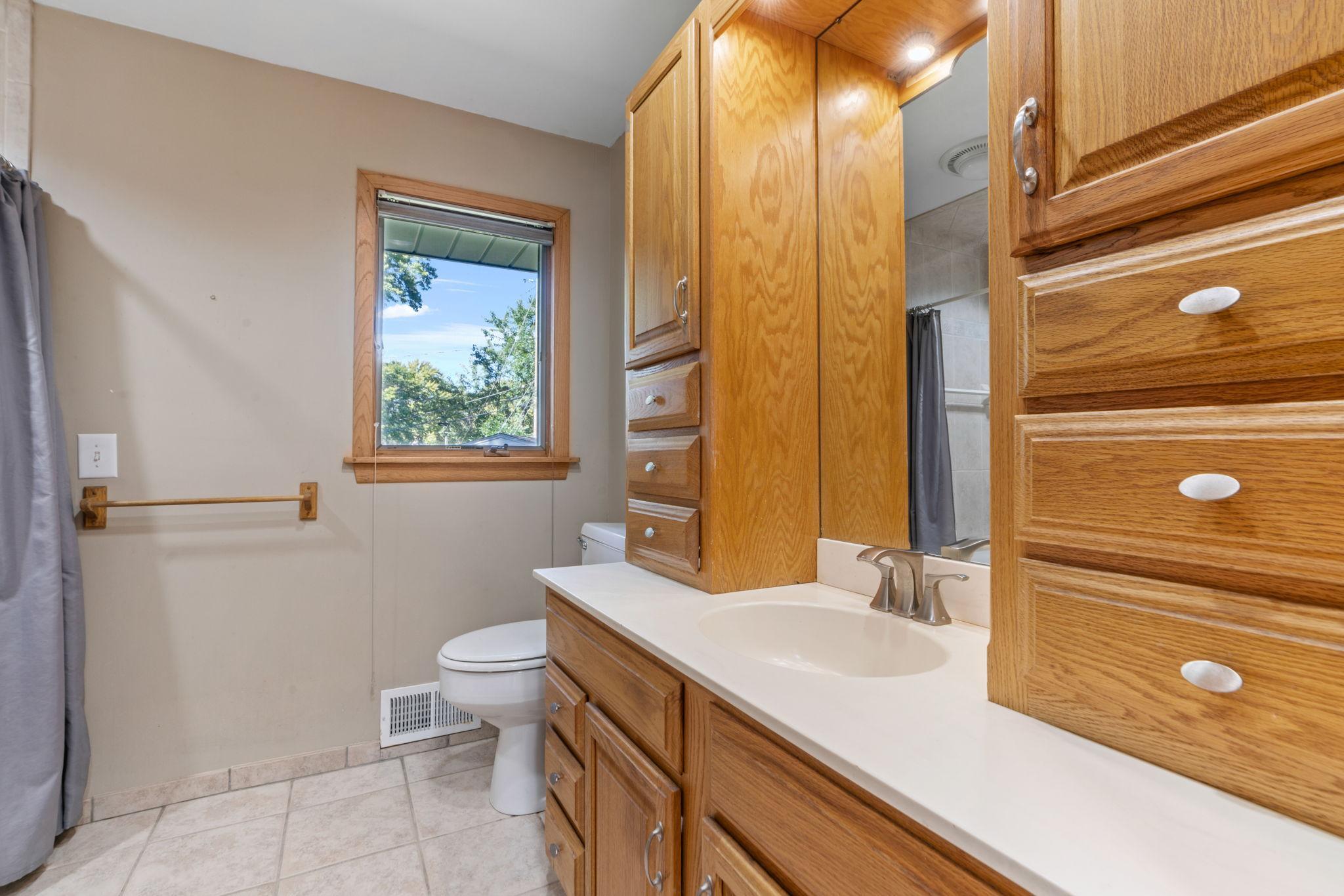 8742 Thomas Avenue S