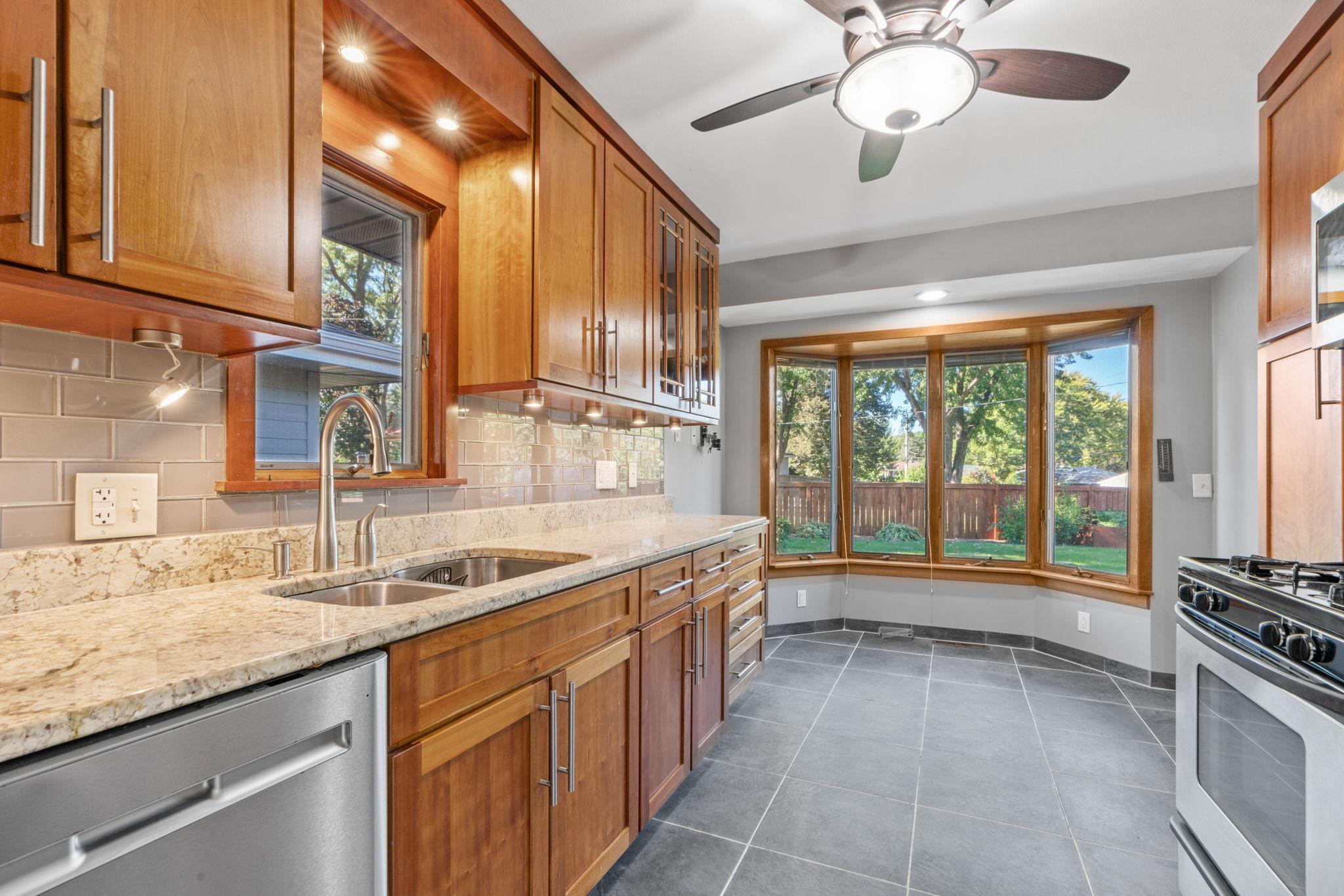 8742 Thomas Avenue S