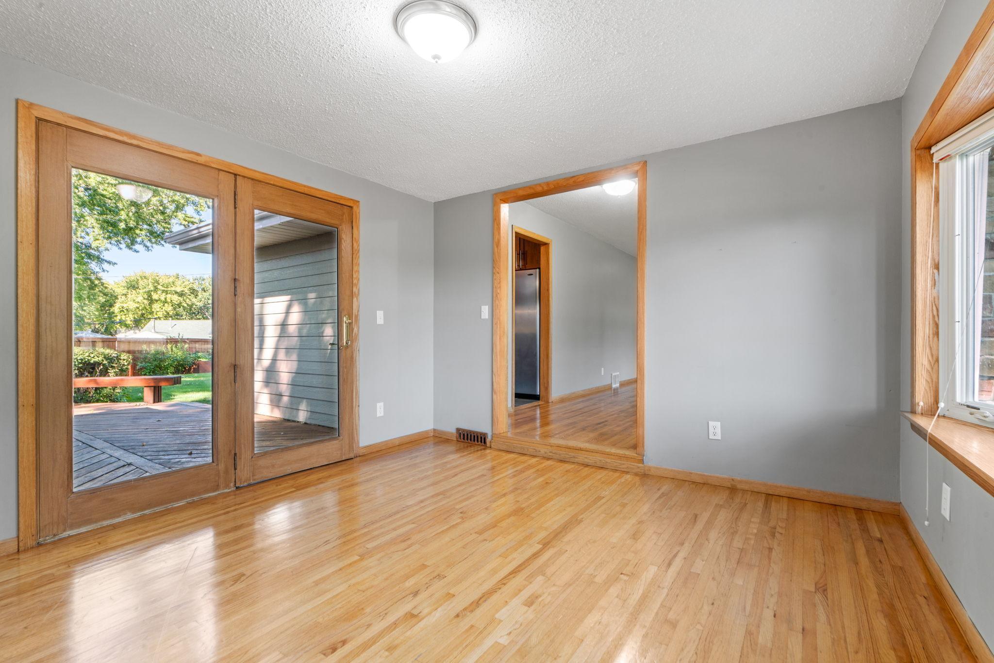 8742 Thomas Avenue S