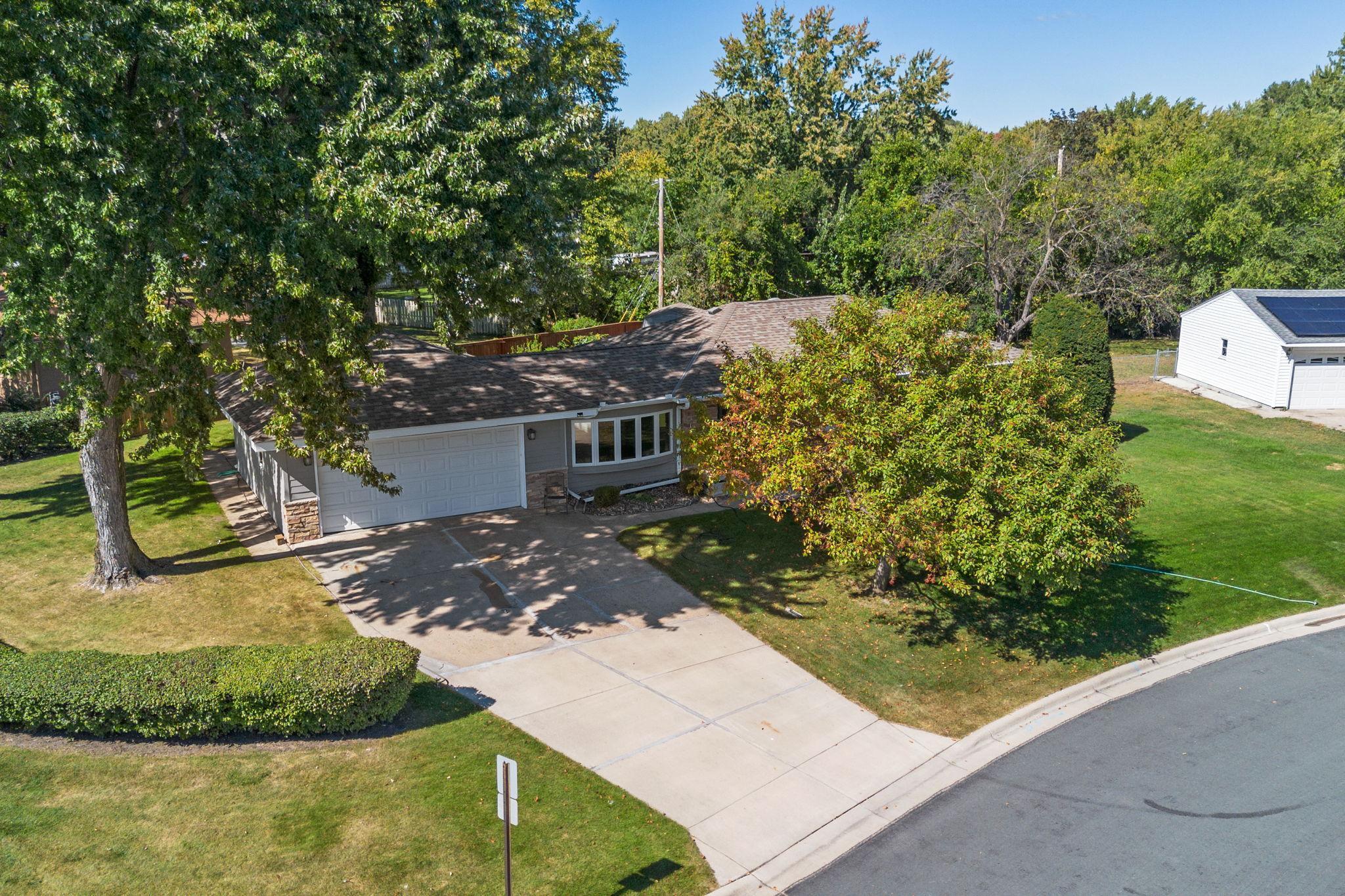 8742 Thomas Avenue S