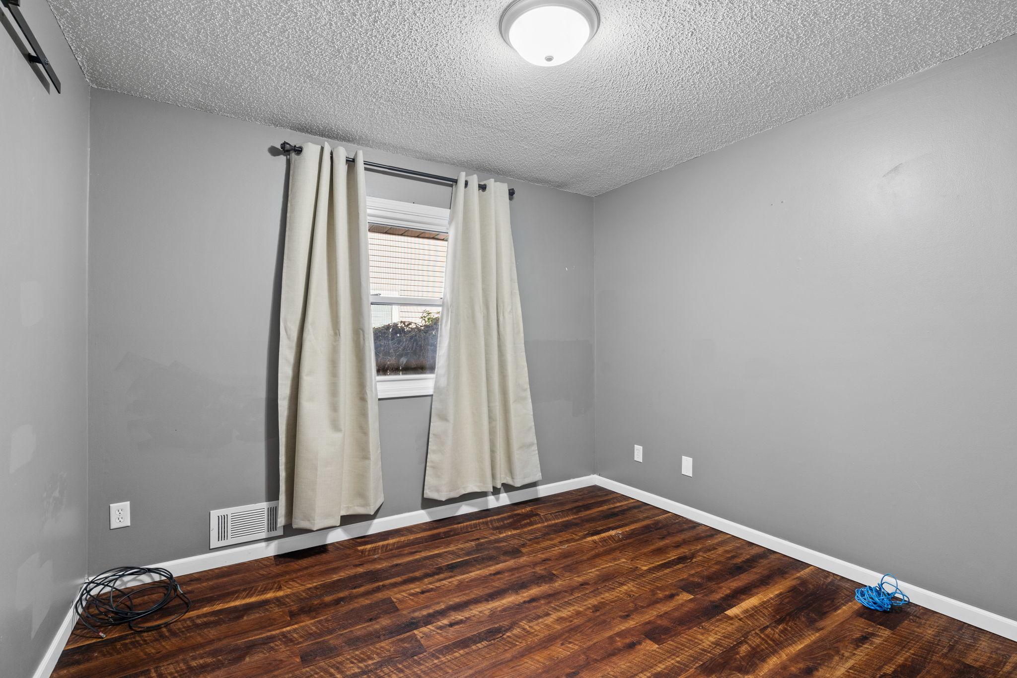 734 Quincy Street NE