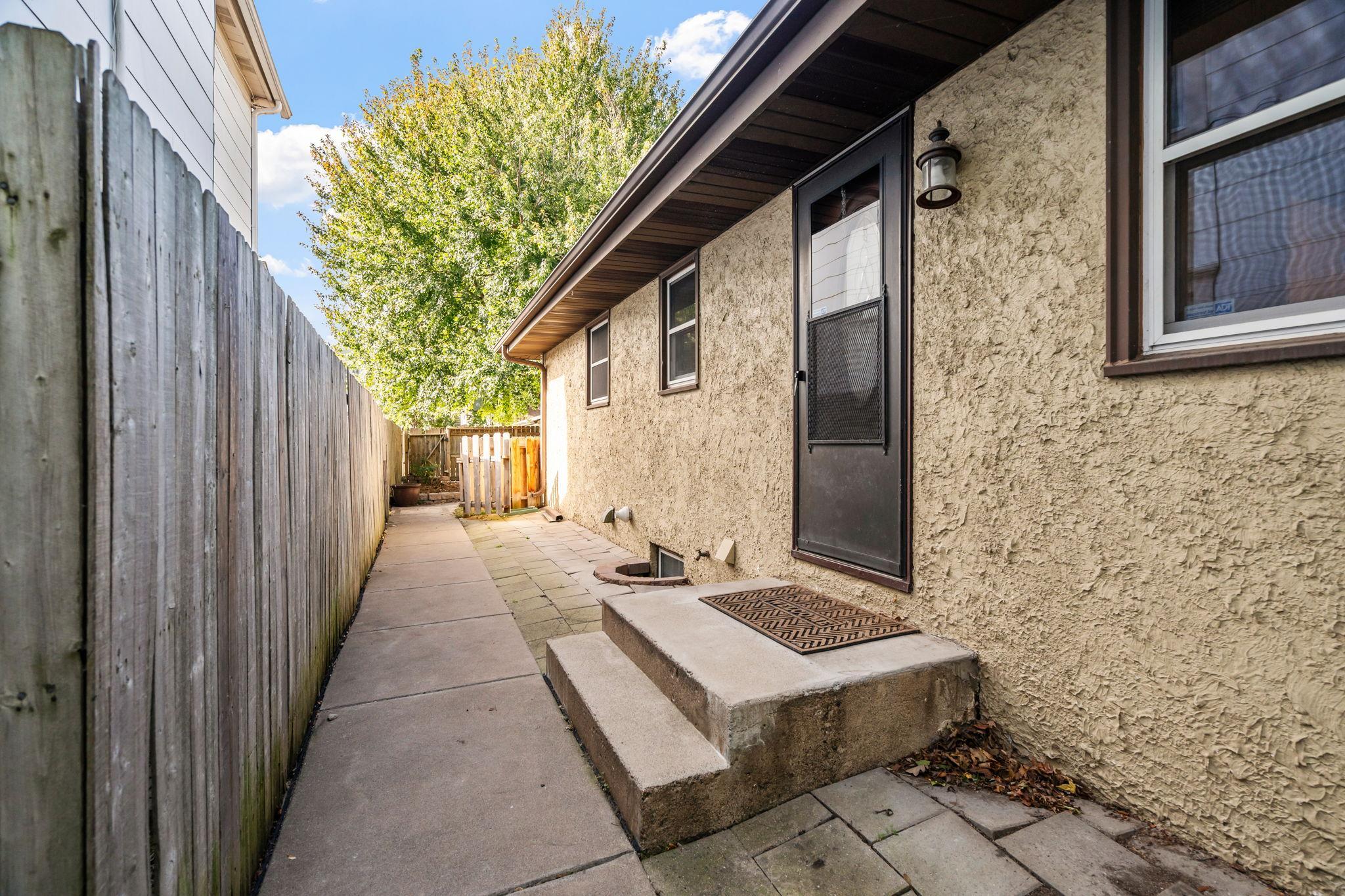 734 Quincy Street NE