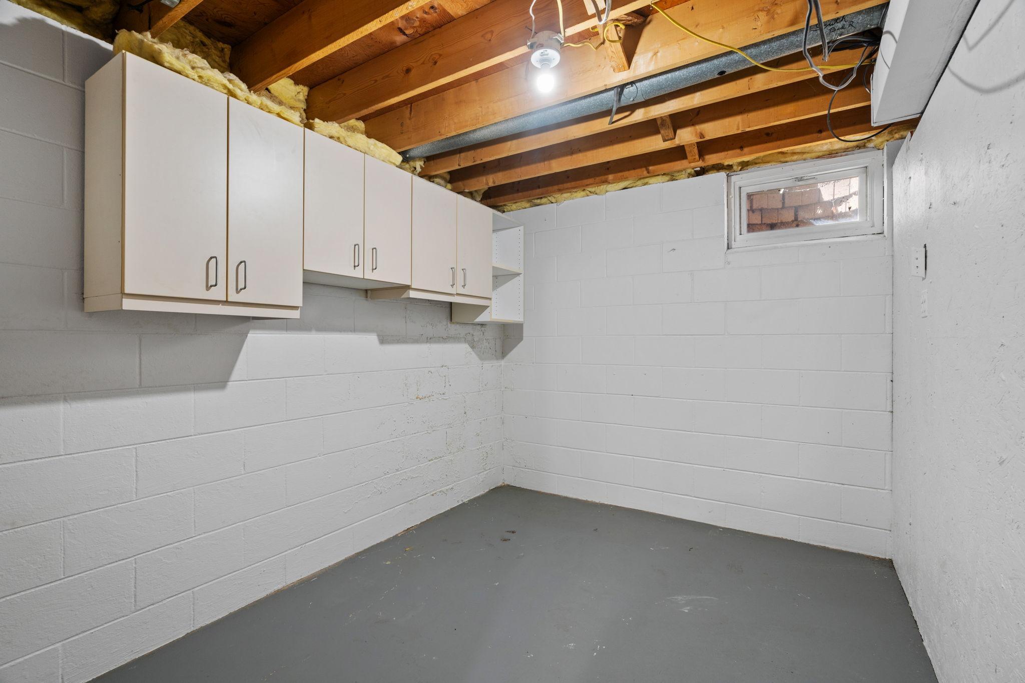 734 Quincy Street NE