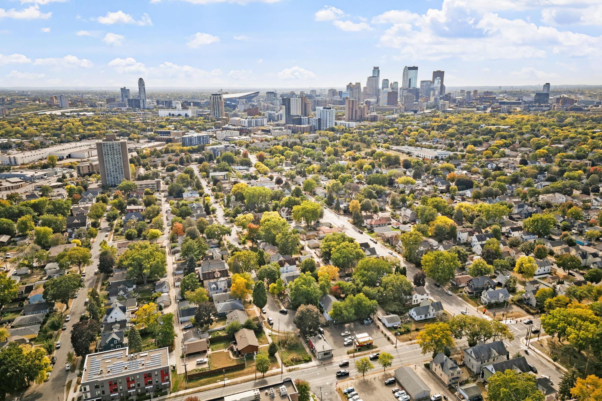 734 Quincy Street NE