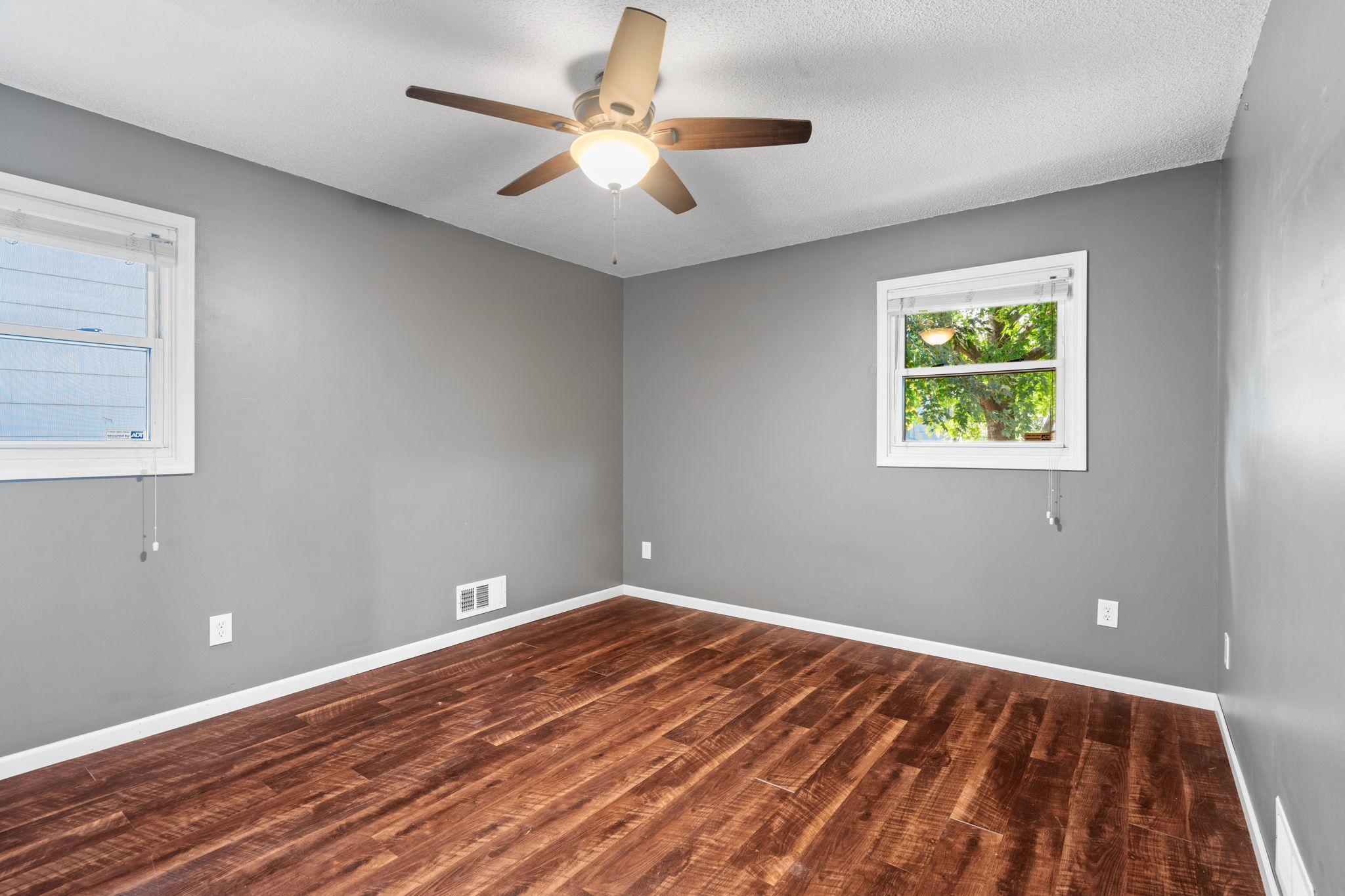 734 Quincy Street NE