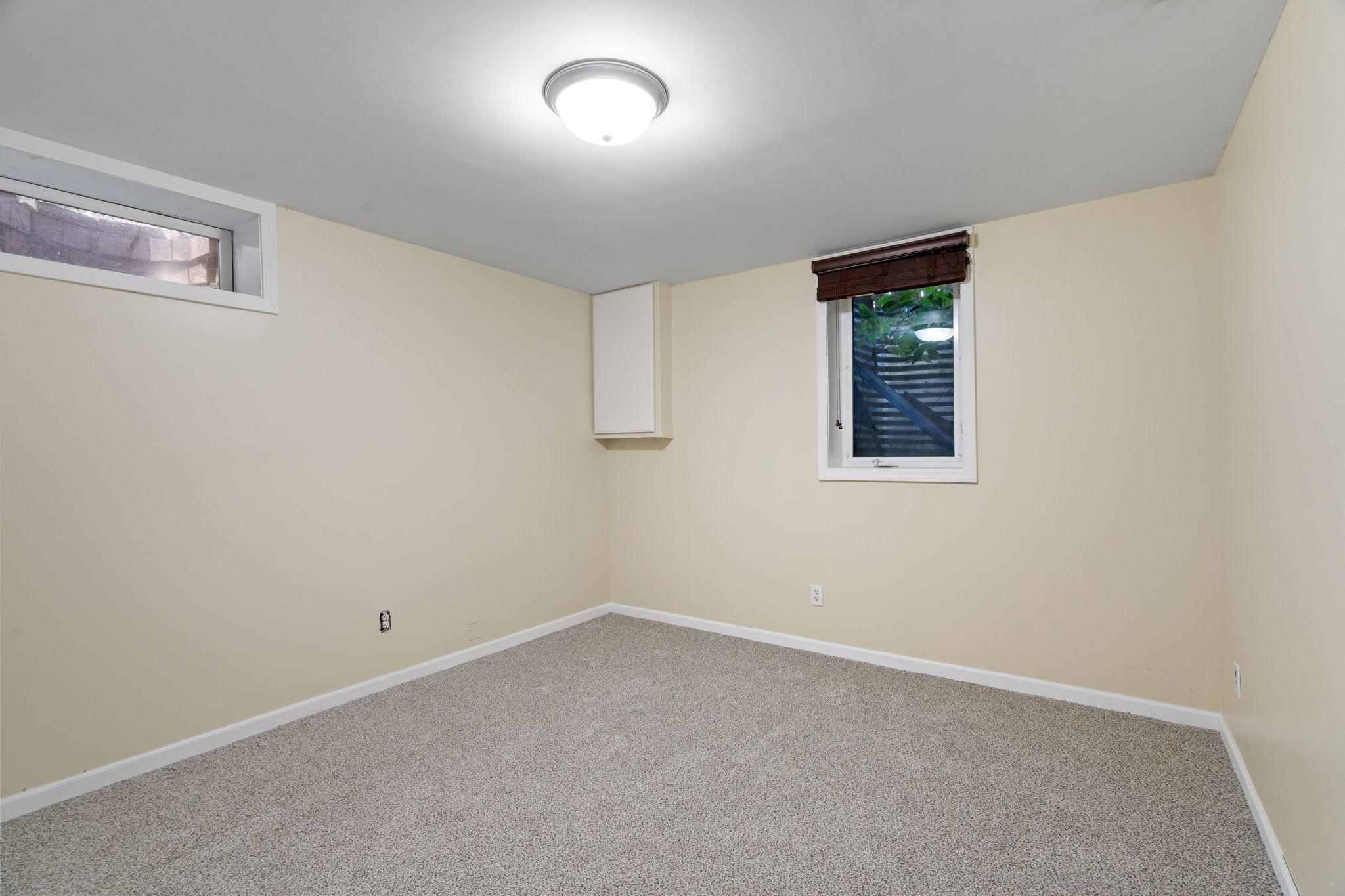 734 Quincy Street NE