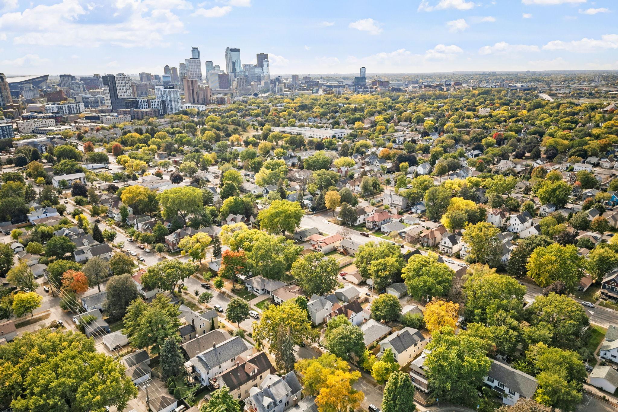 734 Quincy Street NE