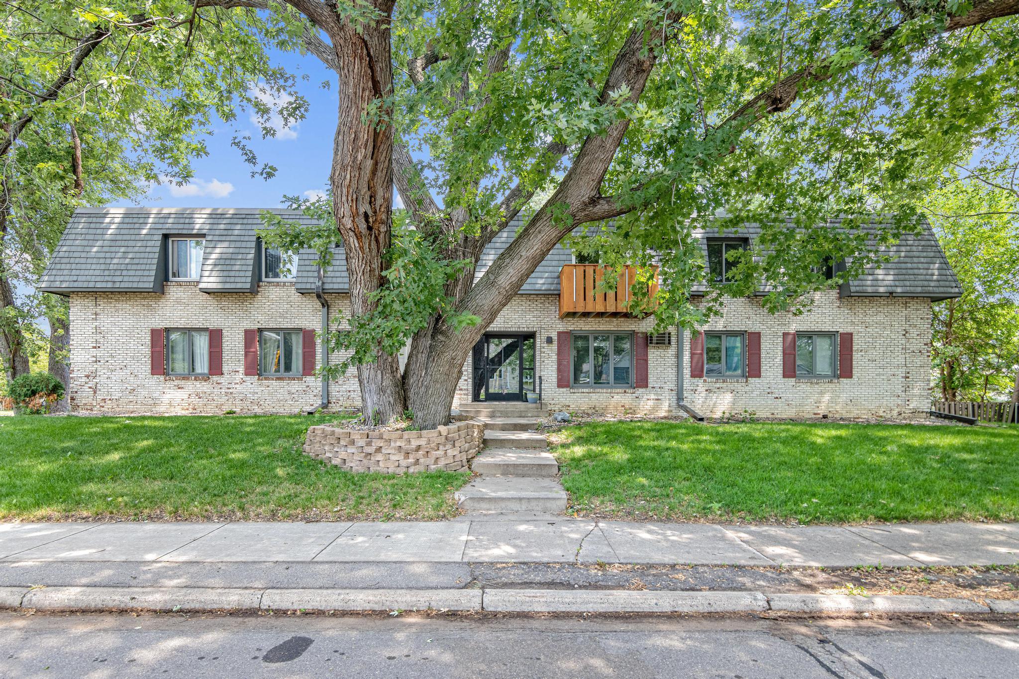 6901 Penn Avenue S Unit: 202