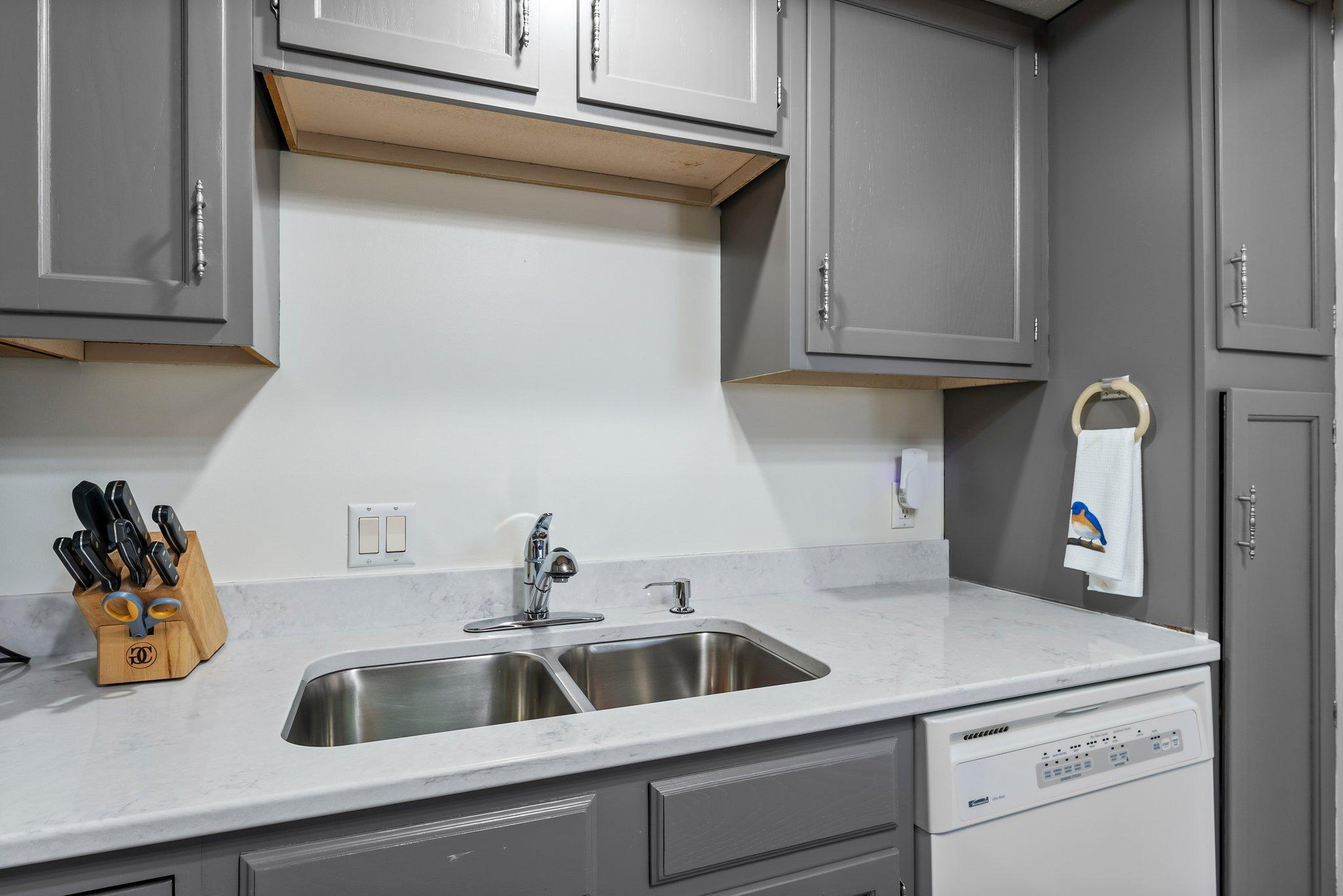 4710 58th Avenue N Unit: 310