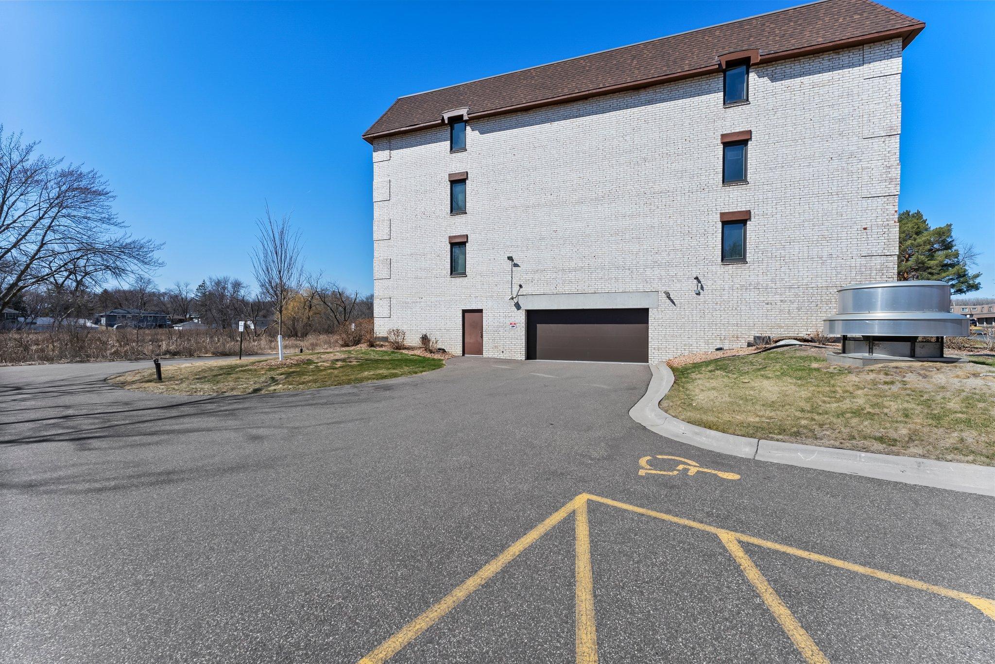 4710 58th Avenue N Unit: 310