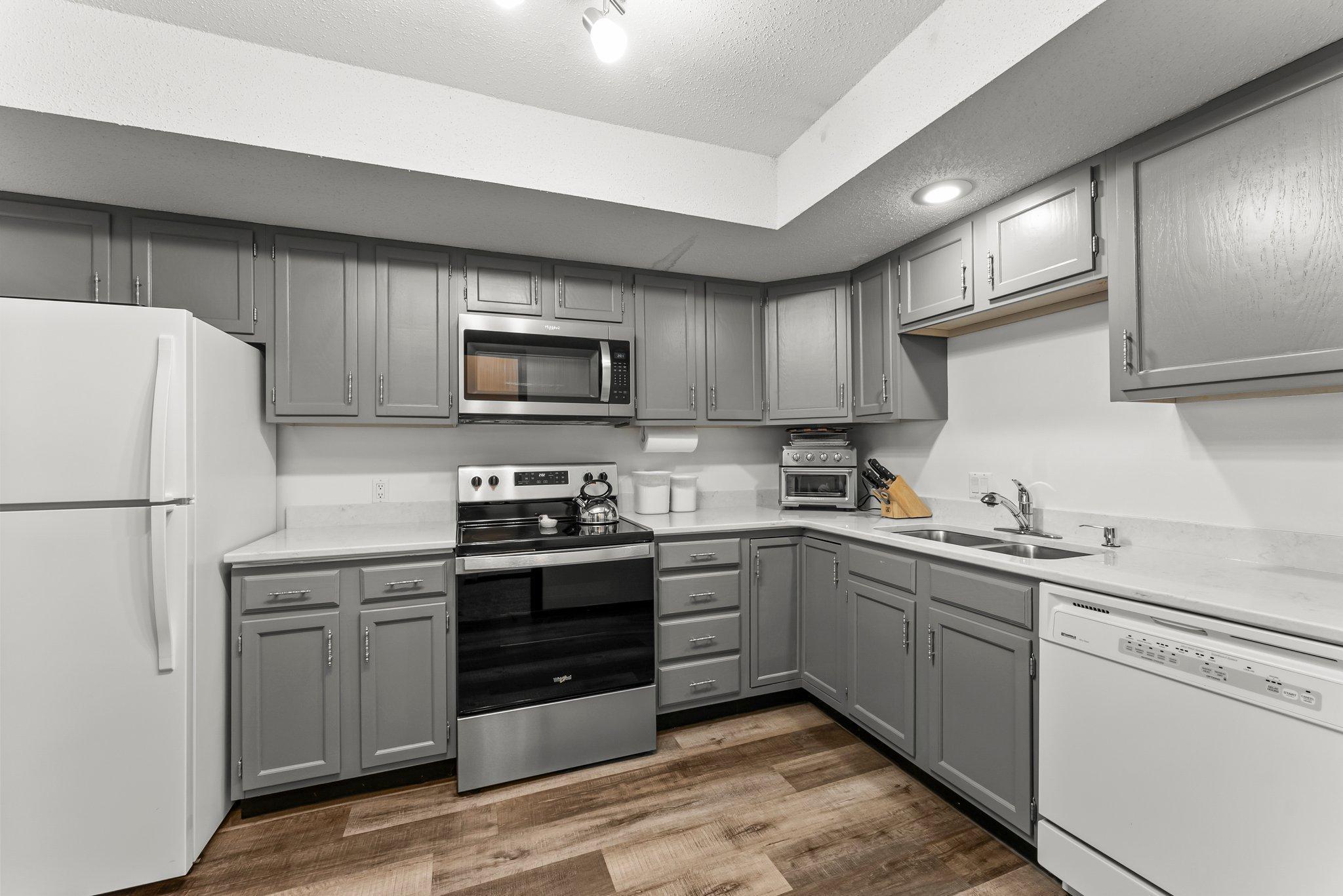 4710 58th Avenue N Unit: 310