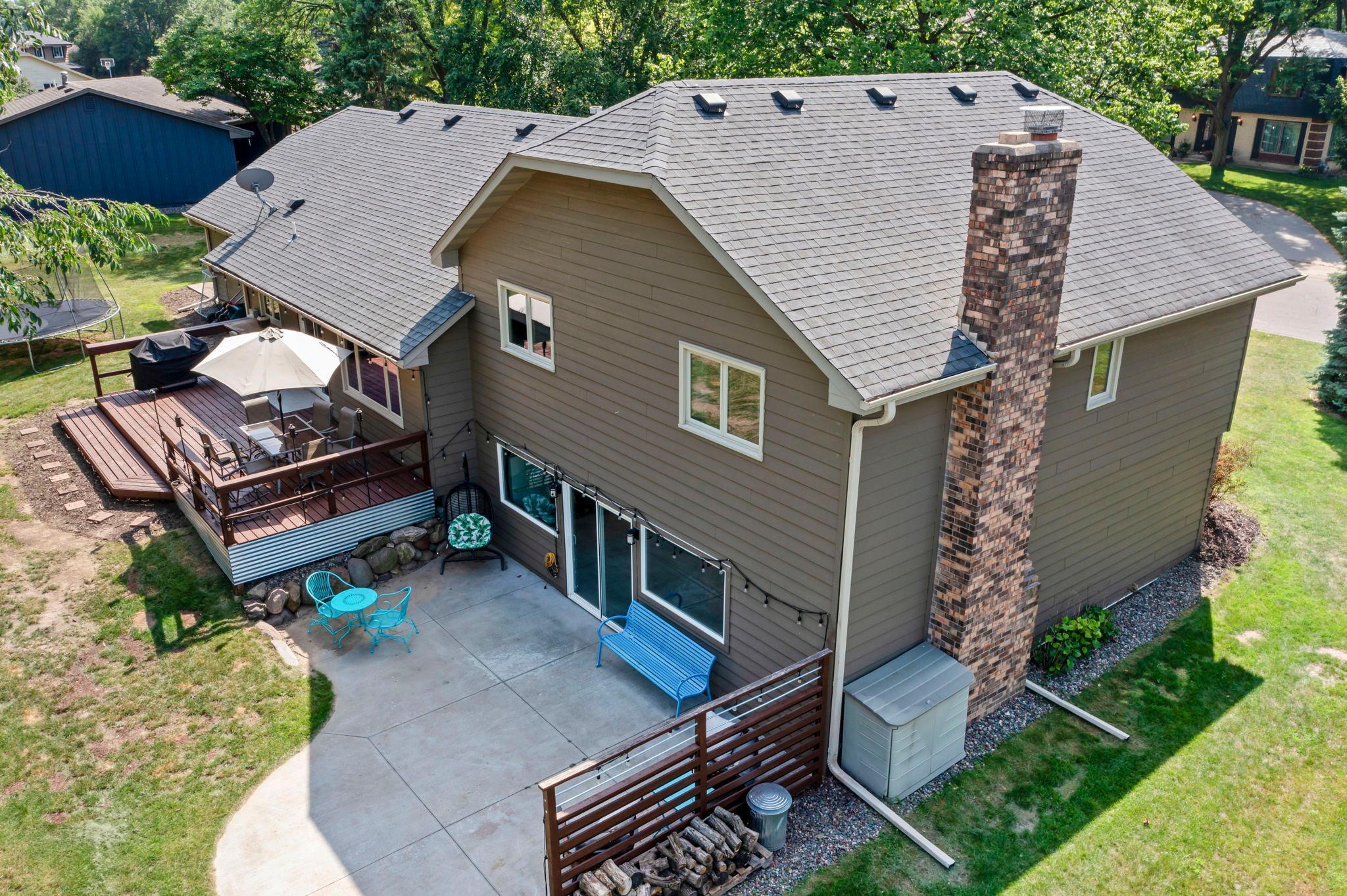 2680 Holly Lane N