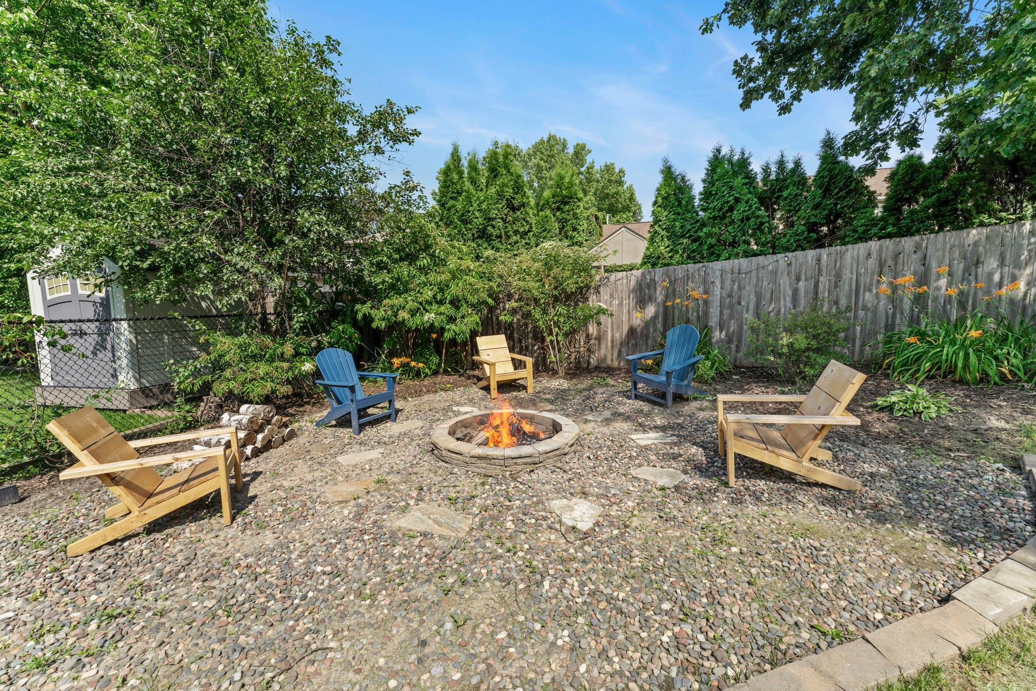 2680 Holly Lane N