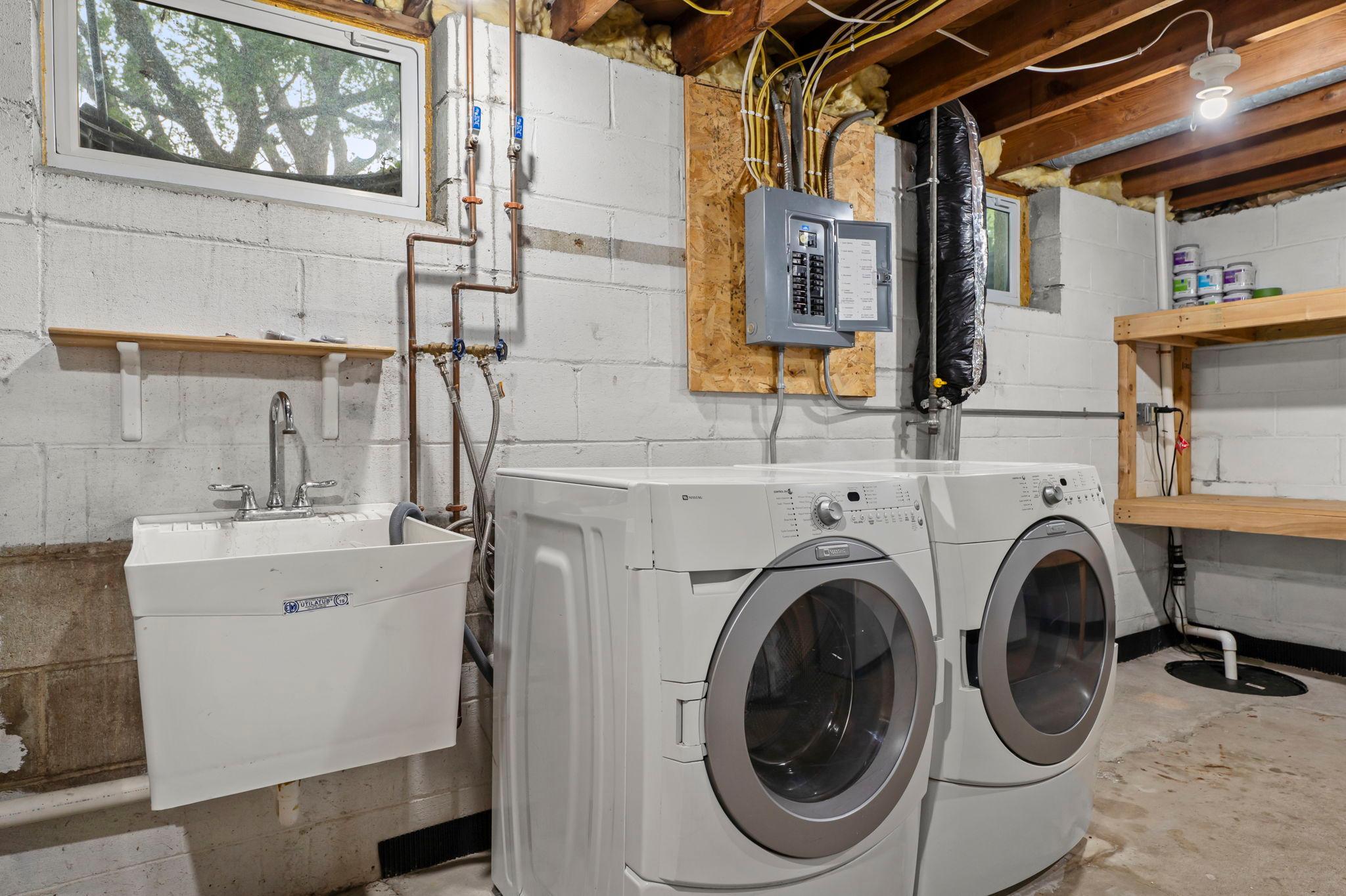 4324 Royce Street NE