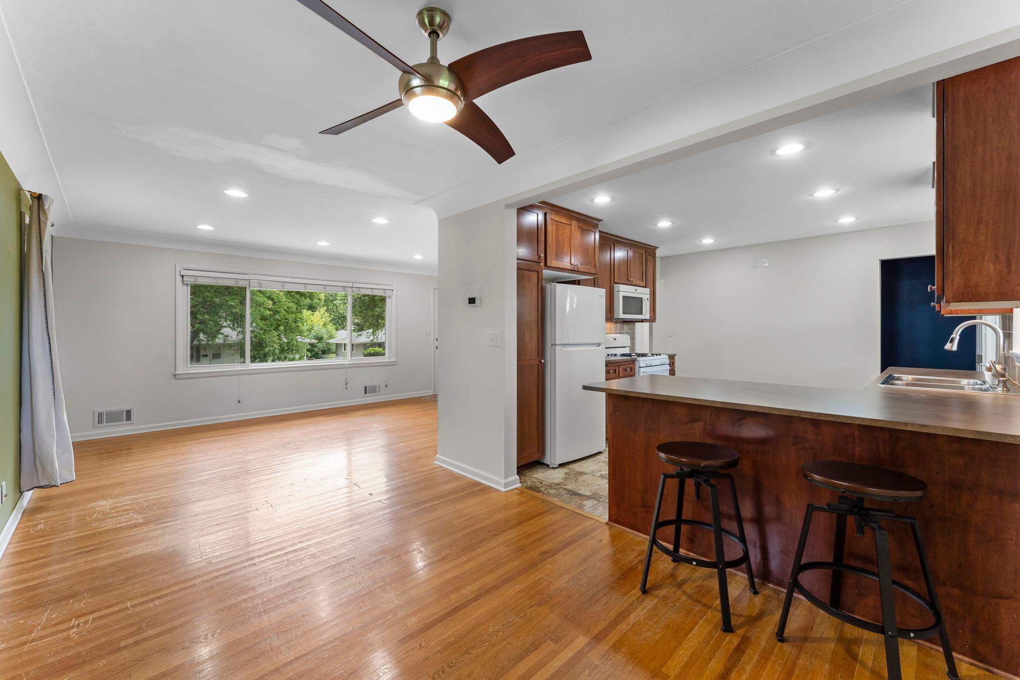 4324 Royce Street NE