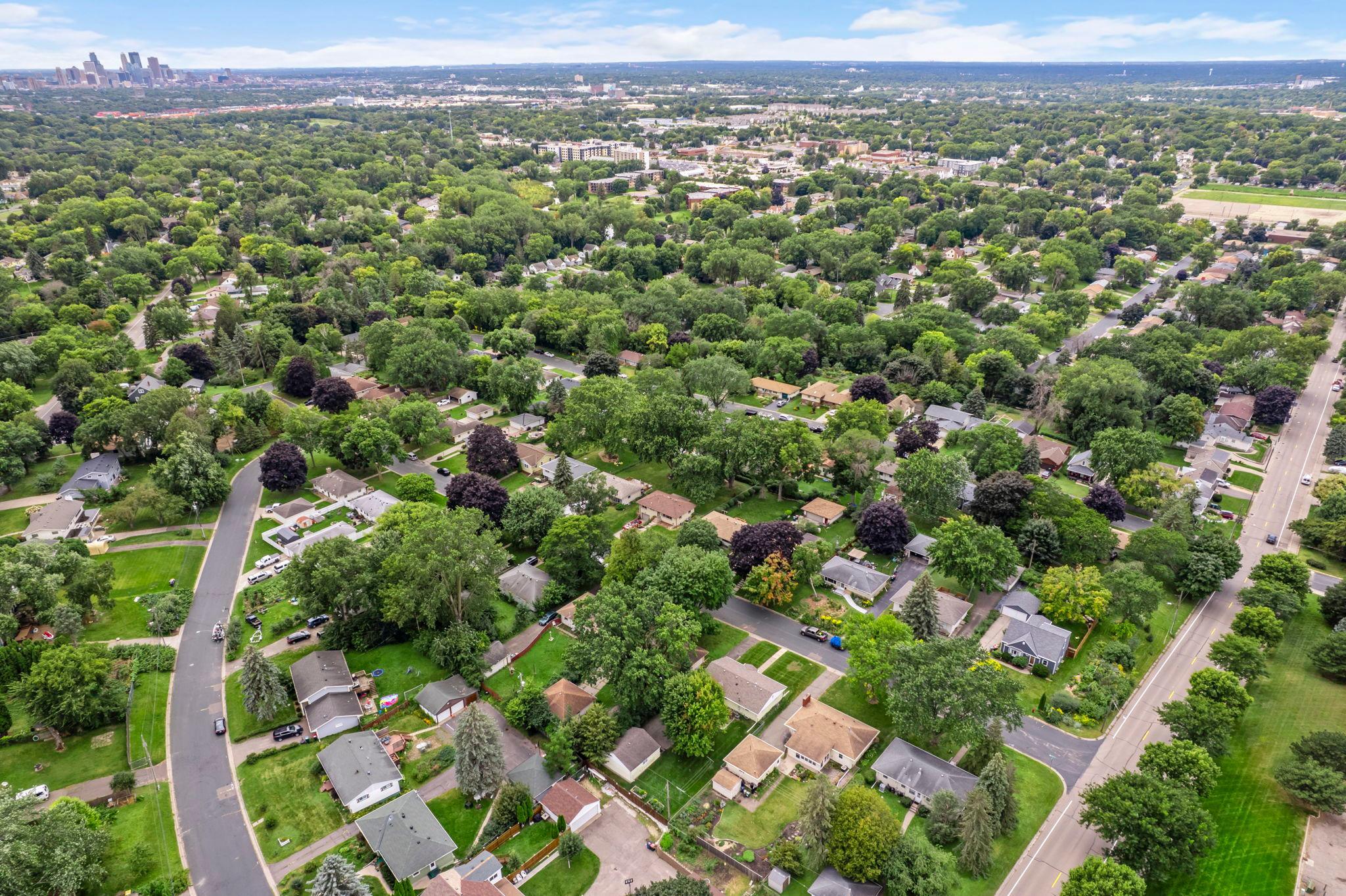 4324 Royce Street NE