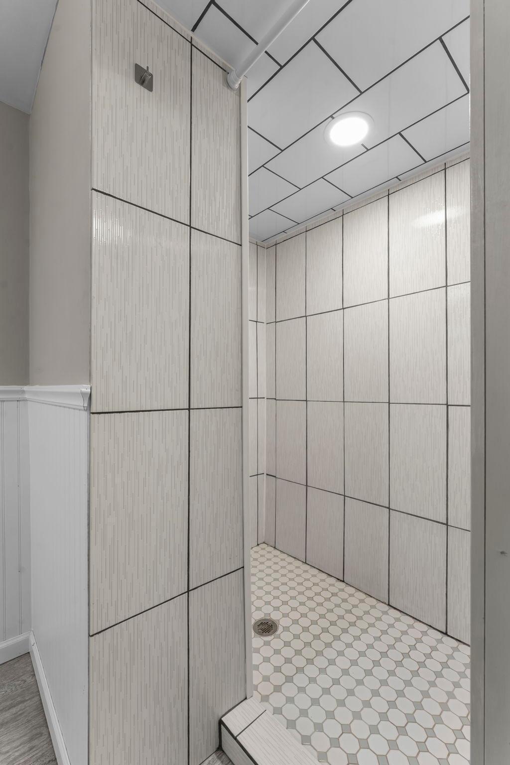 633 Sand Creek Drive NW