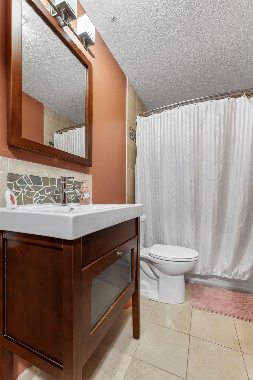 633 Sand Creek Drive NW