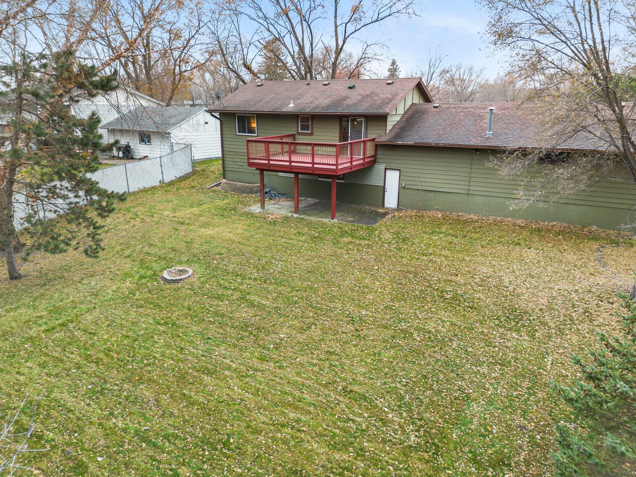 633 Sand Creek Drive NW