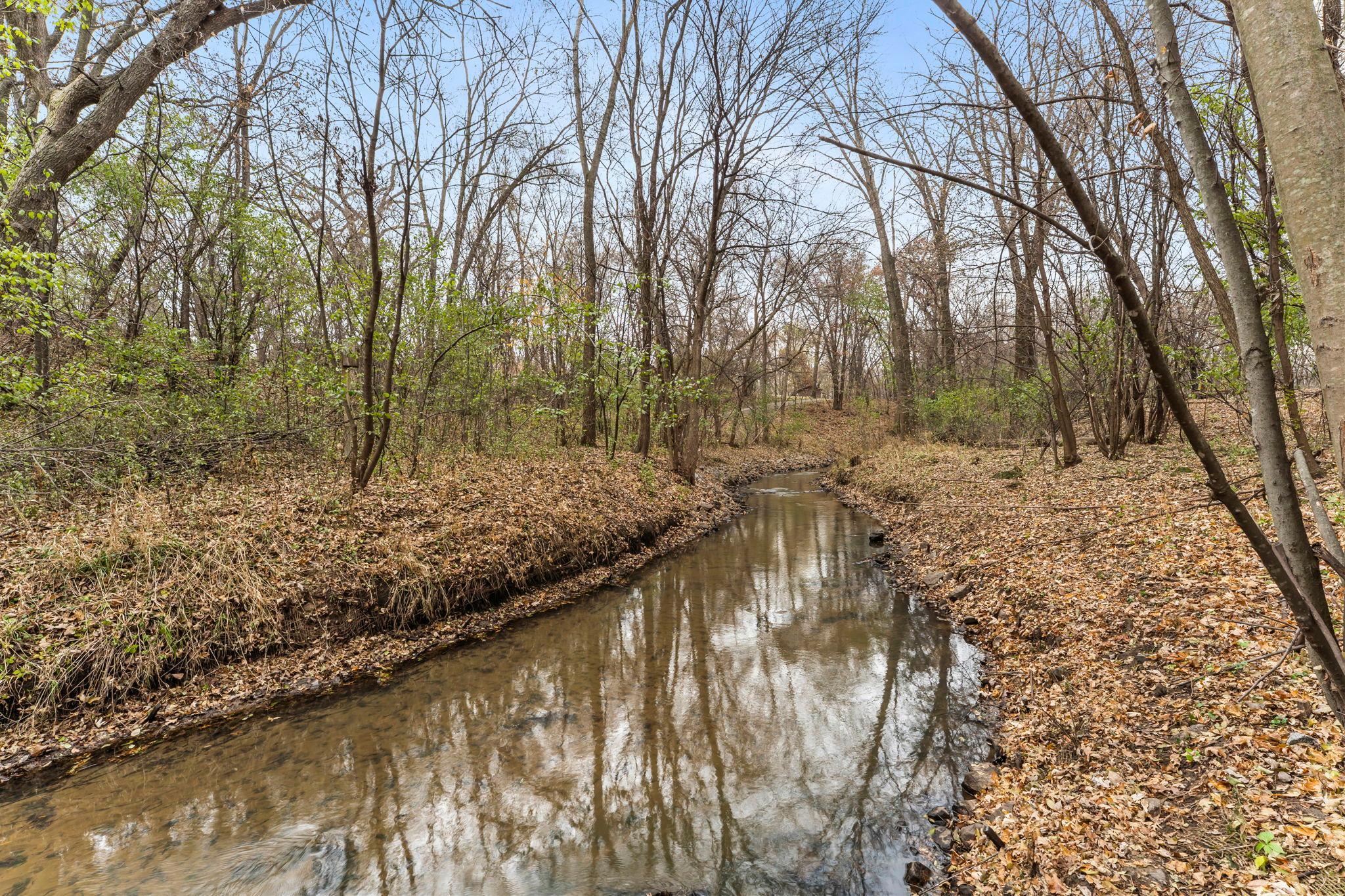 633 Sand Creek Drive NW