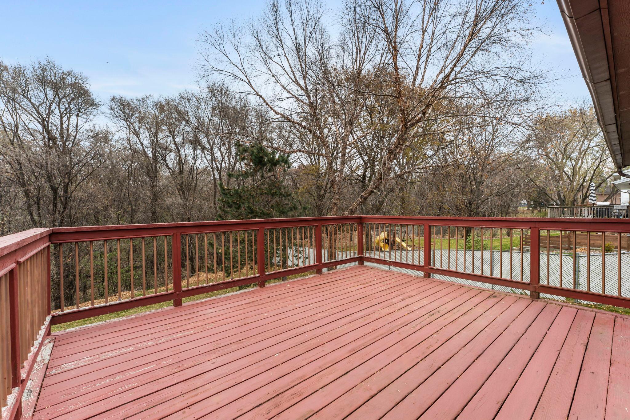 633 Sand Creek Drive NW