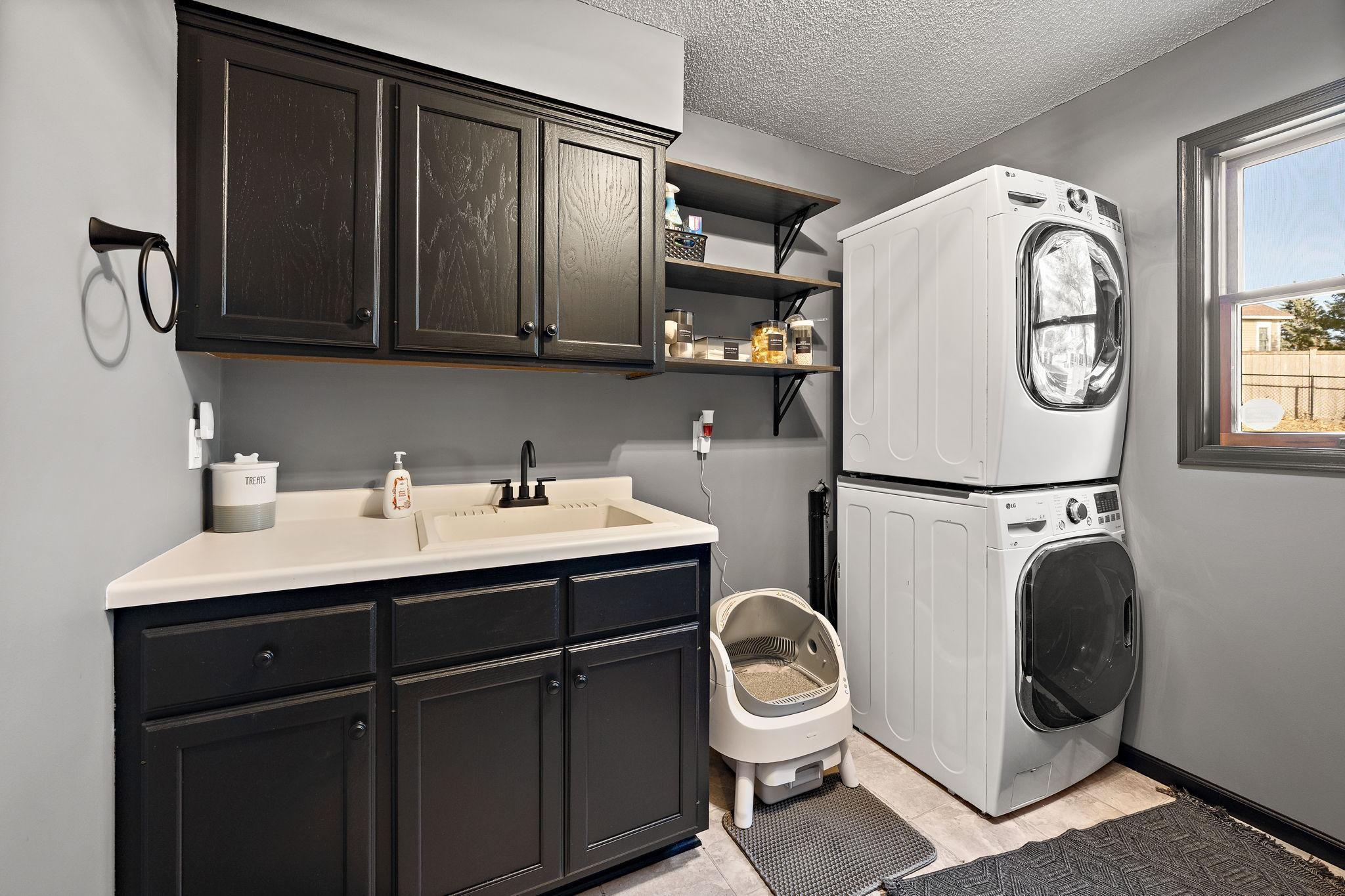 1746 Interlachen Bay