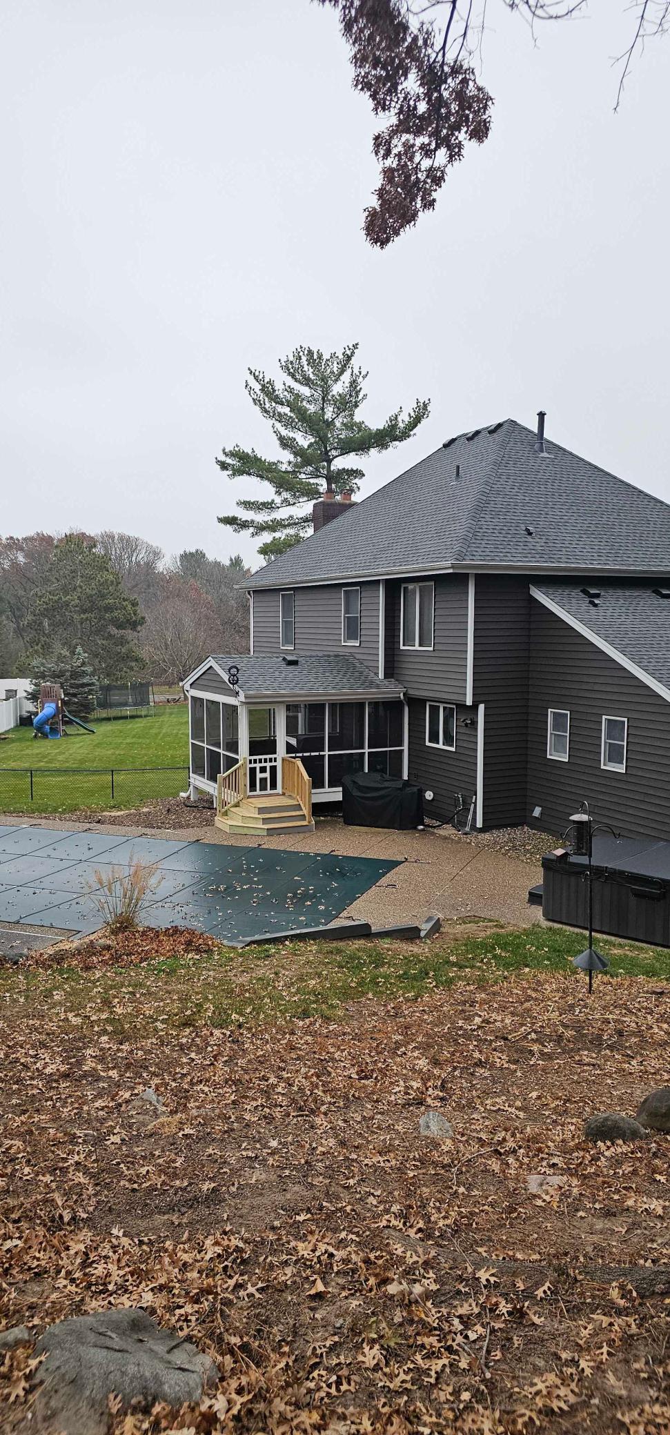 1746 Interlachen Bay