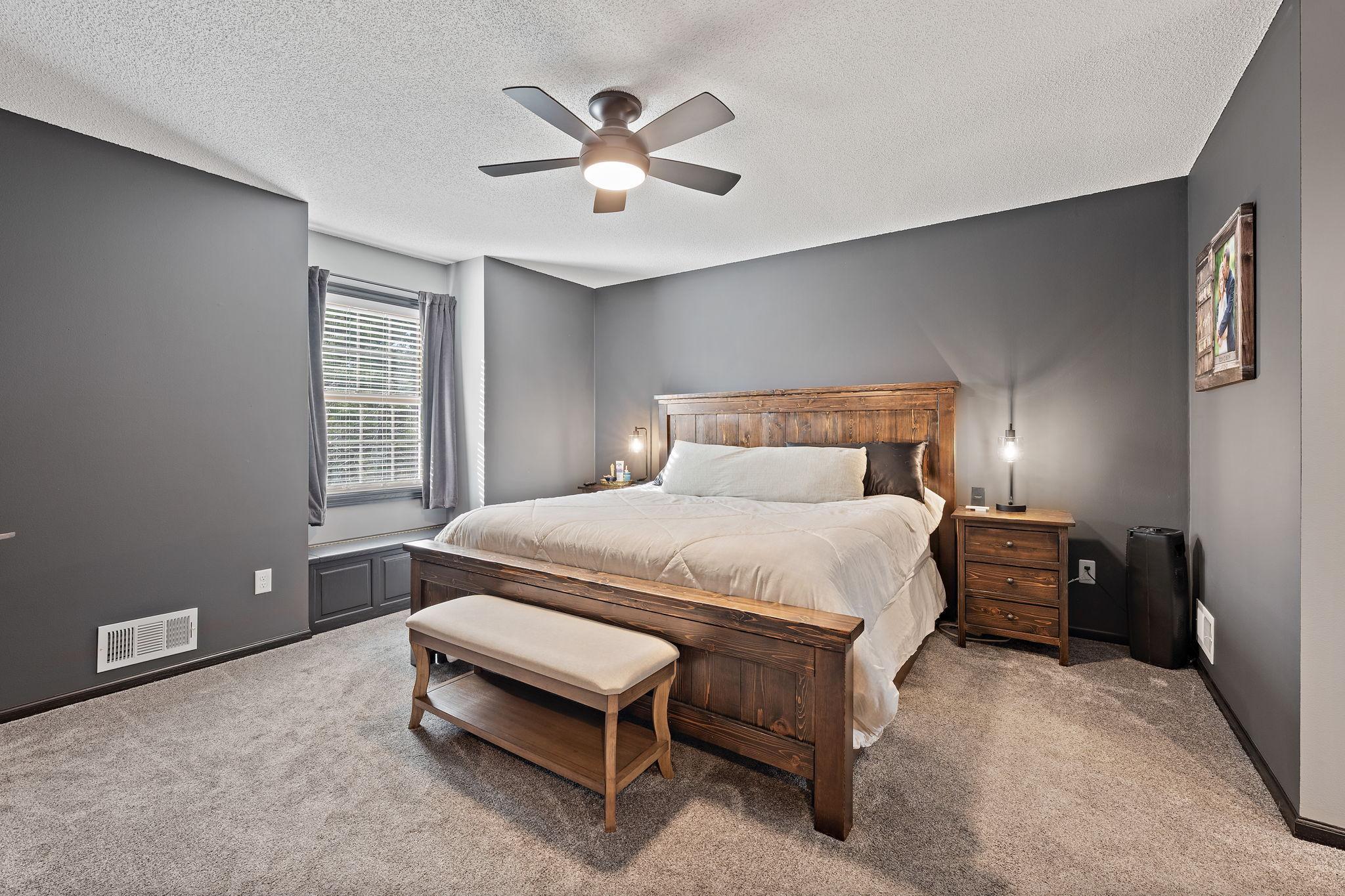 1746 Interlachen Bay