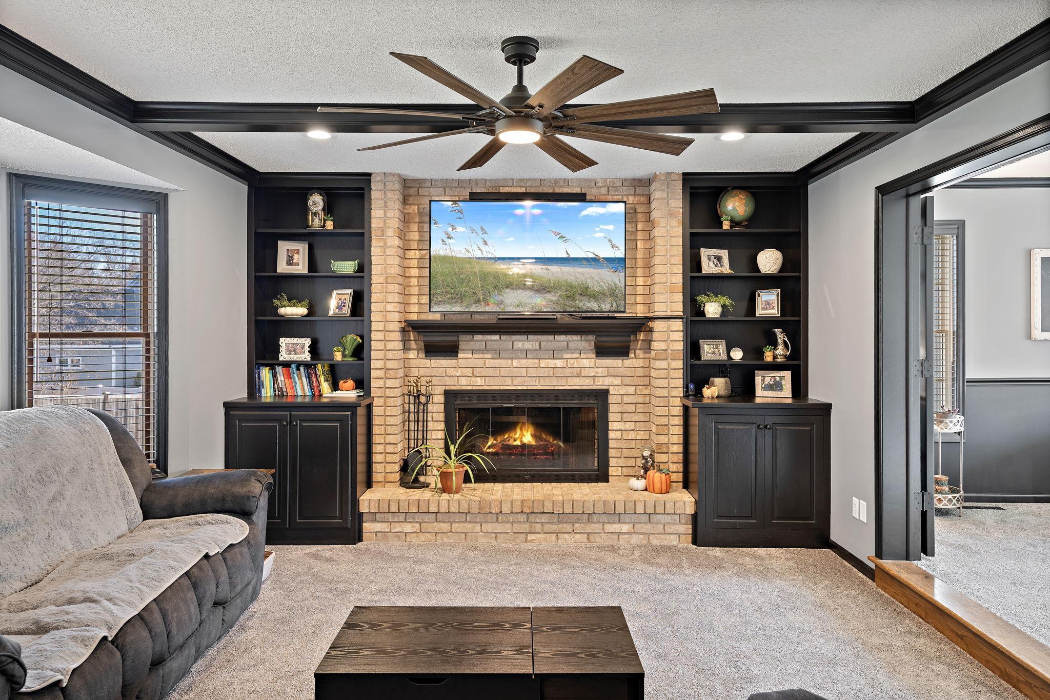 1746 Interlachen Bay