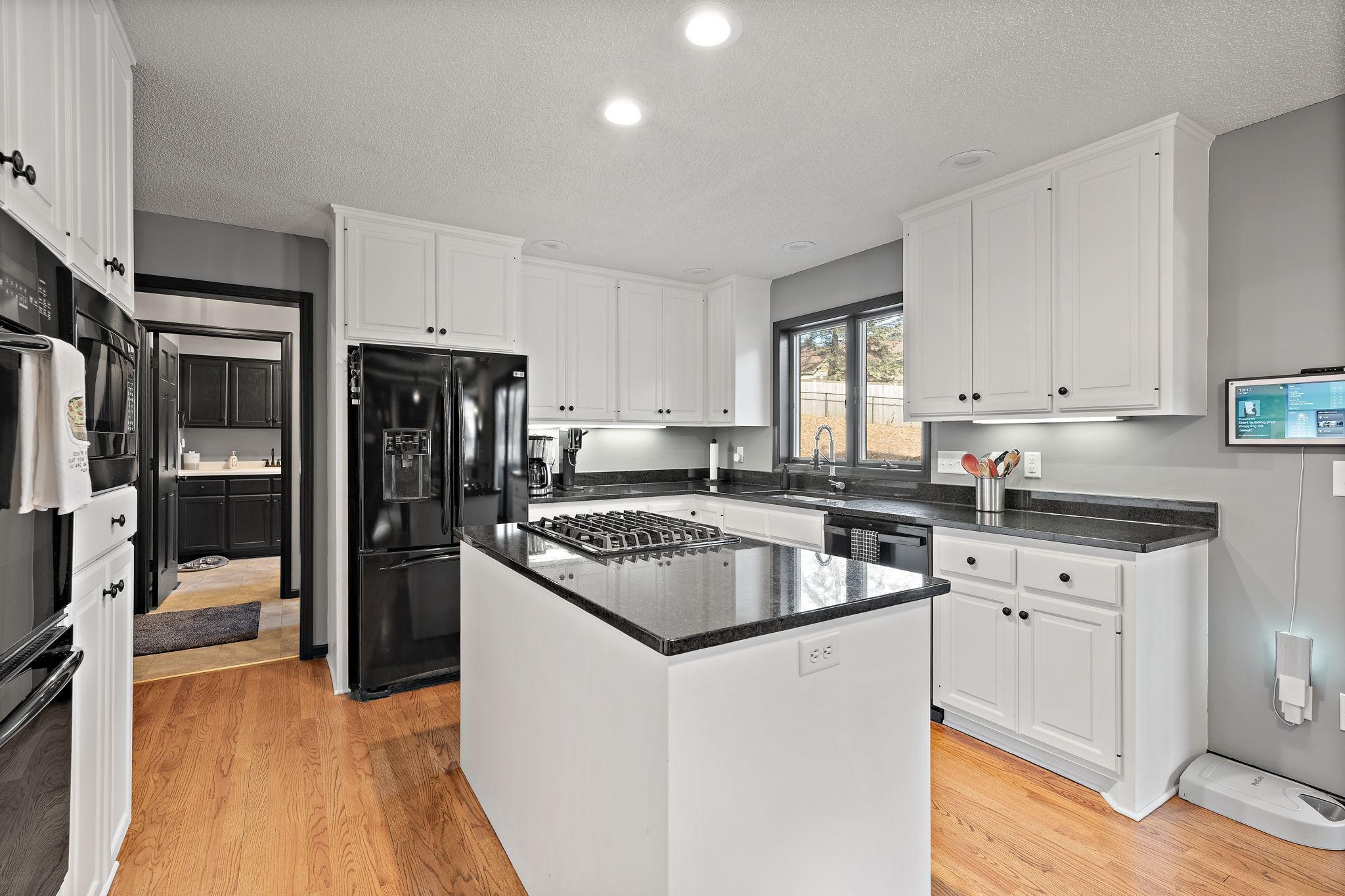 1746 Interlachen Bay