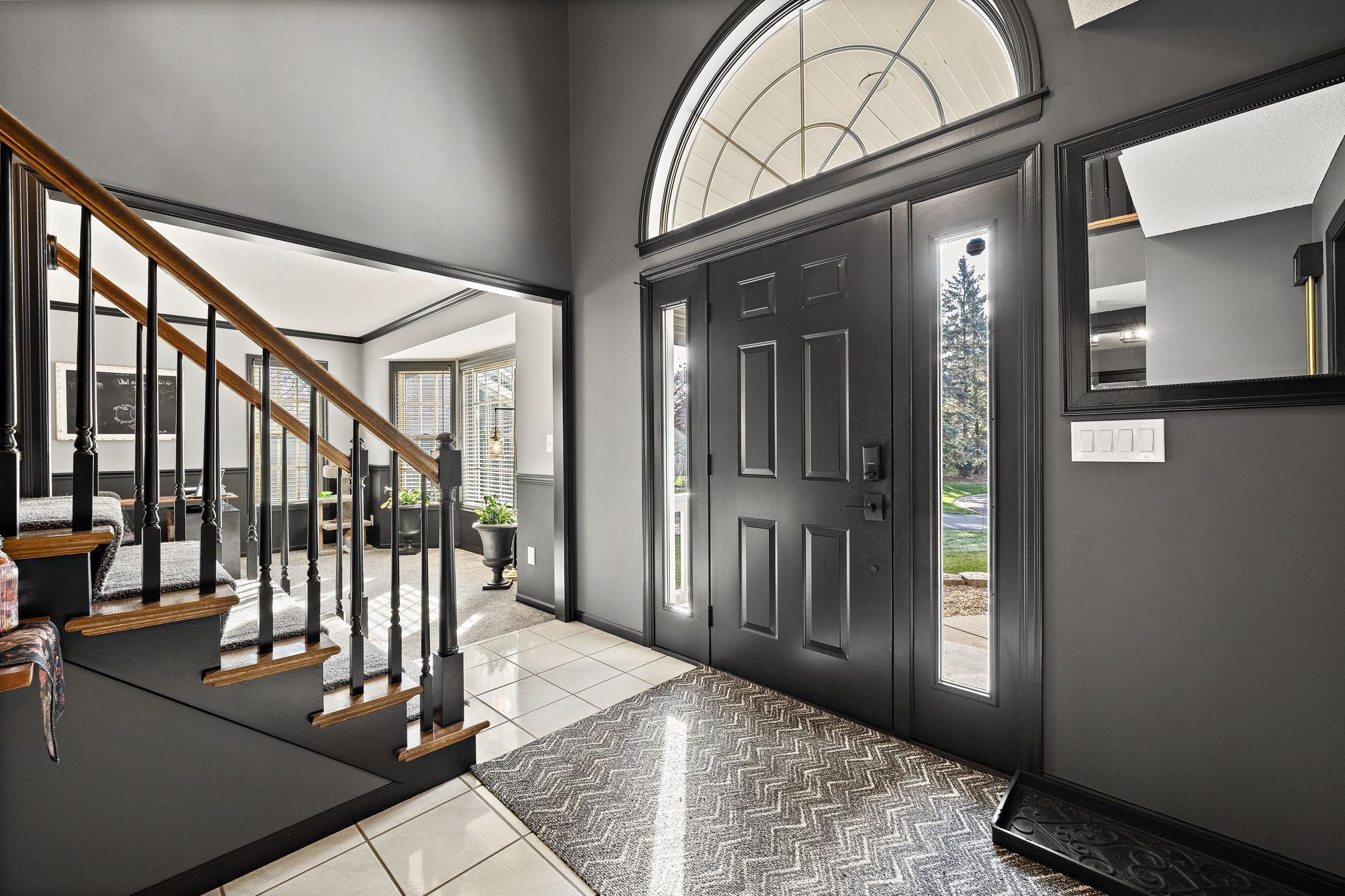 1746 Interlachen Bay