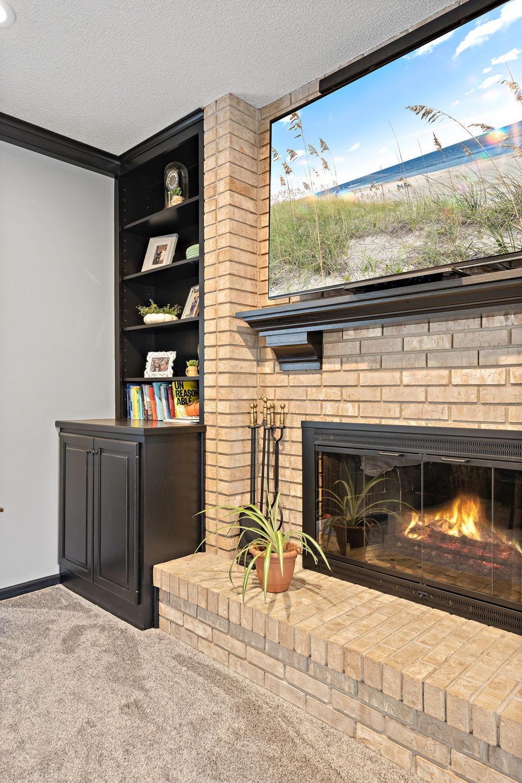 1746 Interlachen Bay