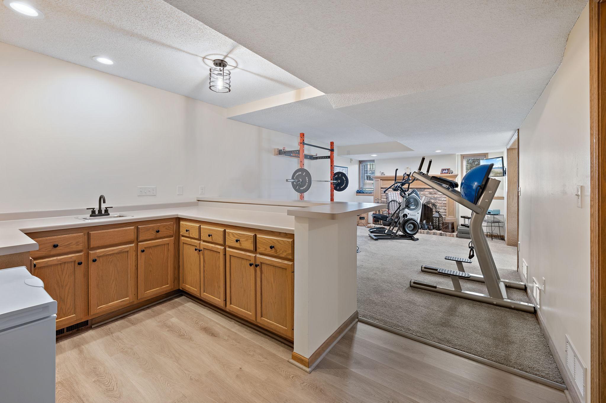 1746 Interlachen Bay