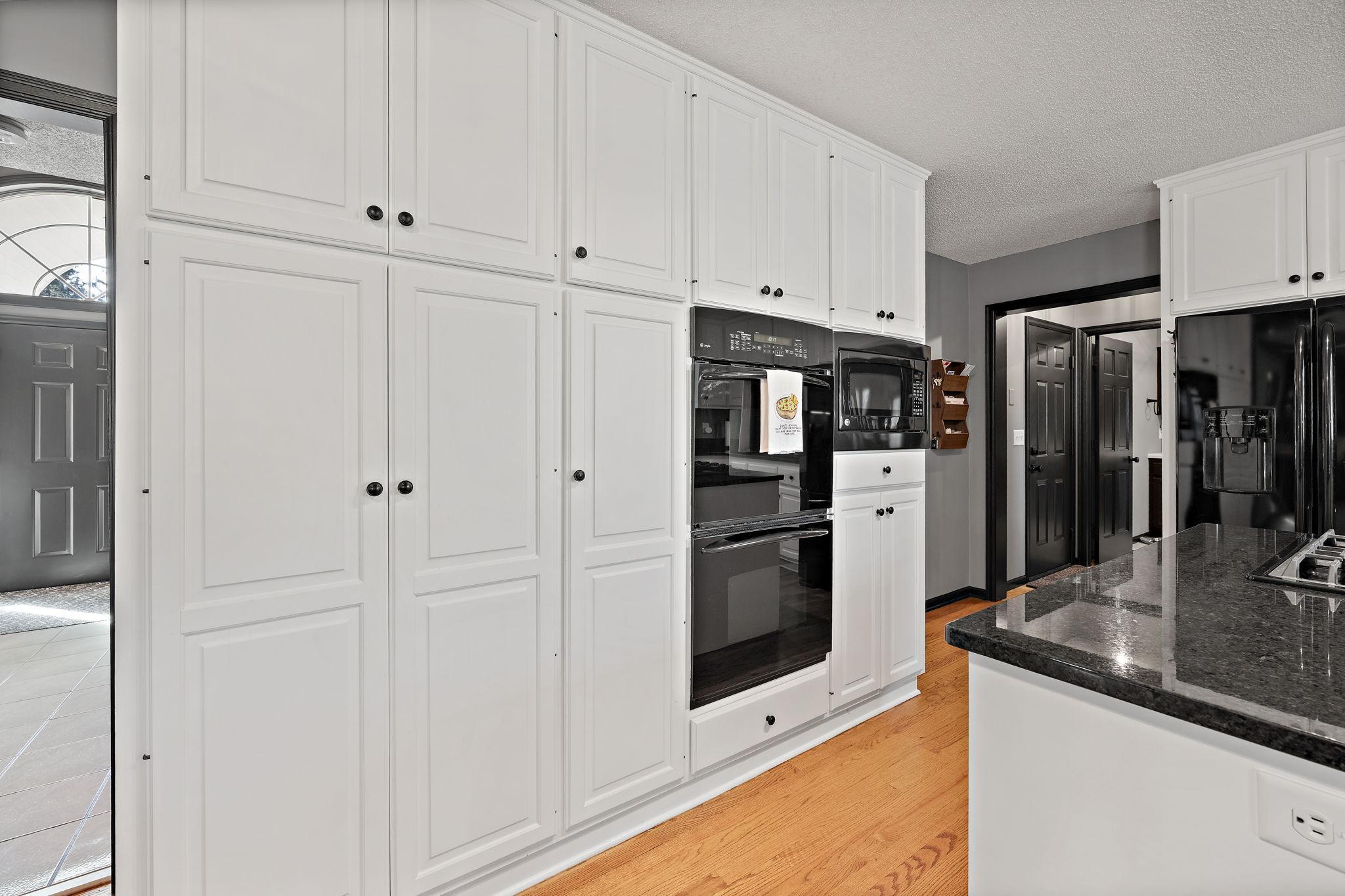 1746 Interlachen Bay