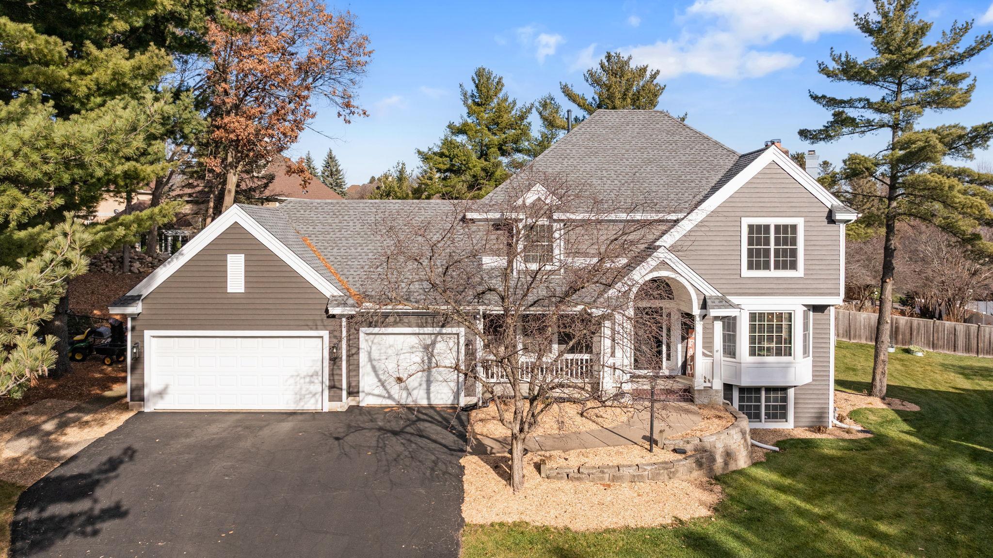 1746 Interlachen Bay