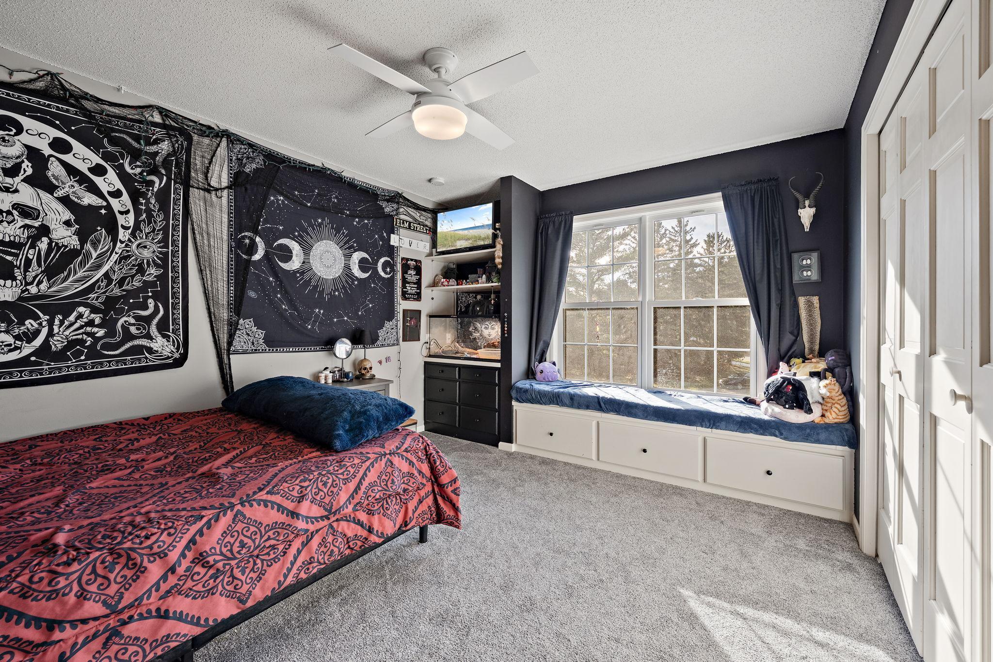 1746 Interlachen Bay