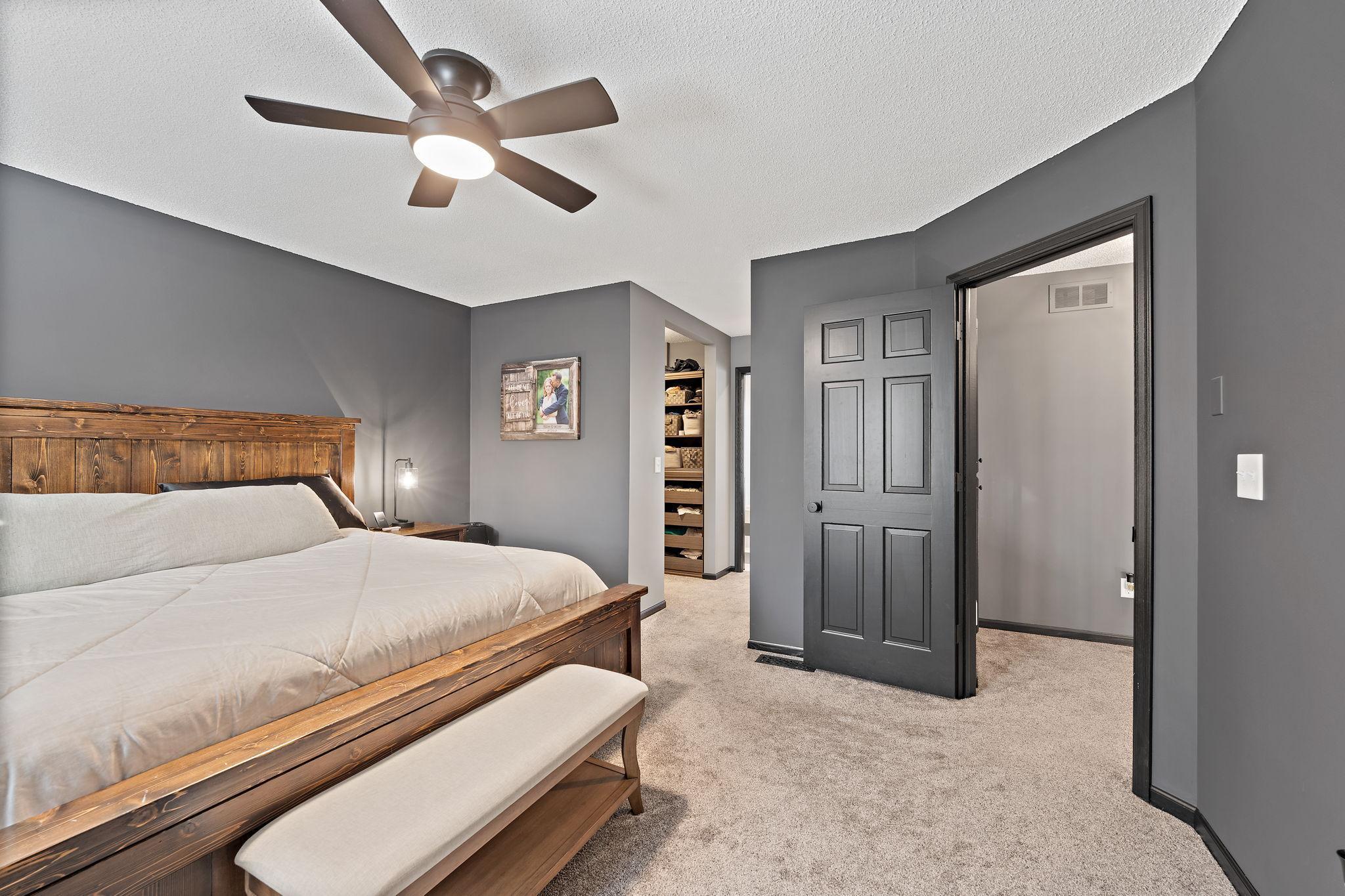 1746 Interlachen Bay