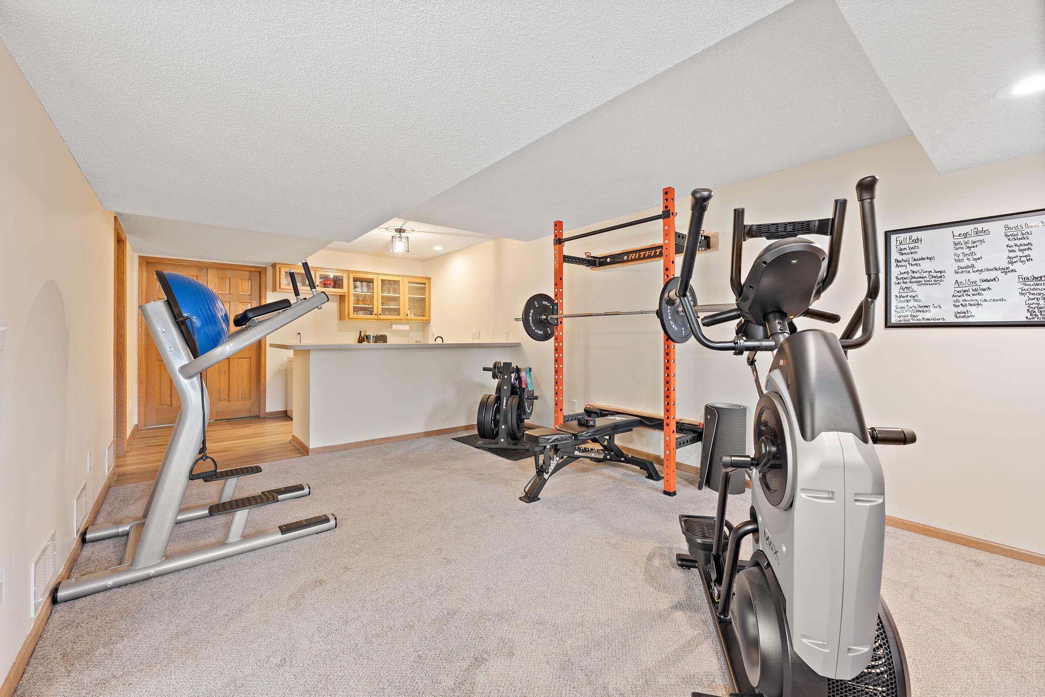 1746 Interlachen Bay