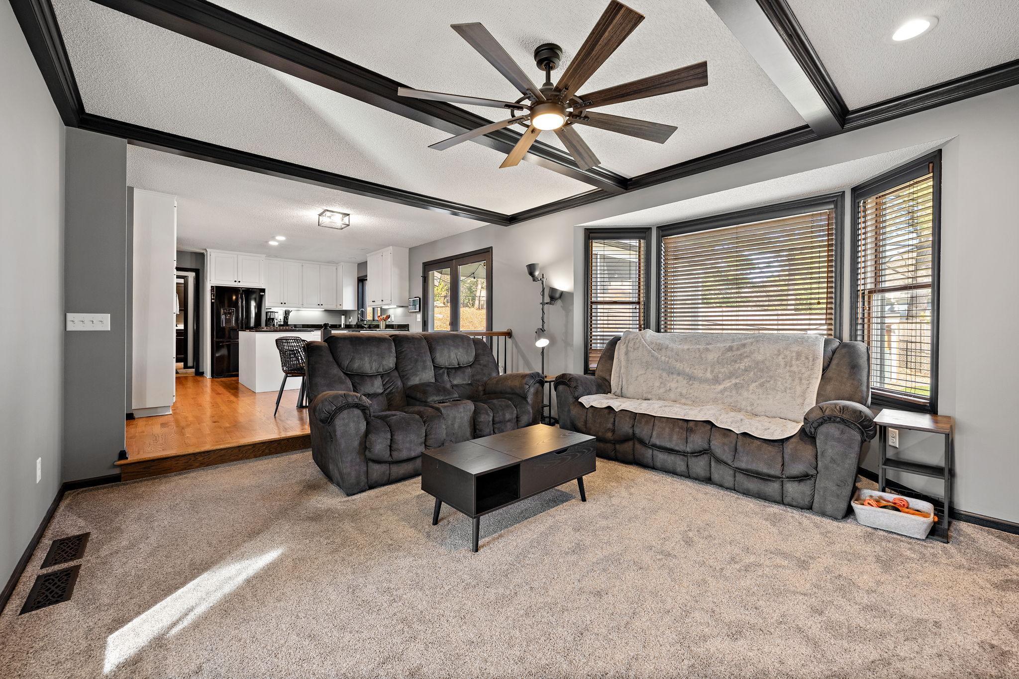 1746 Interlachen Bay