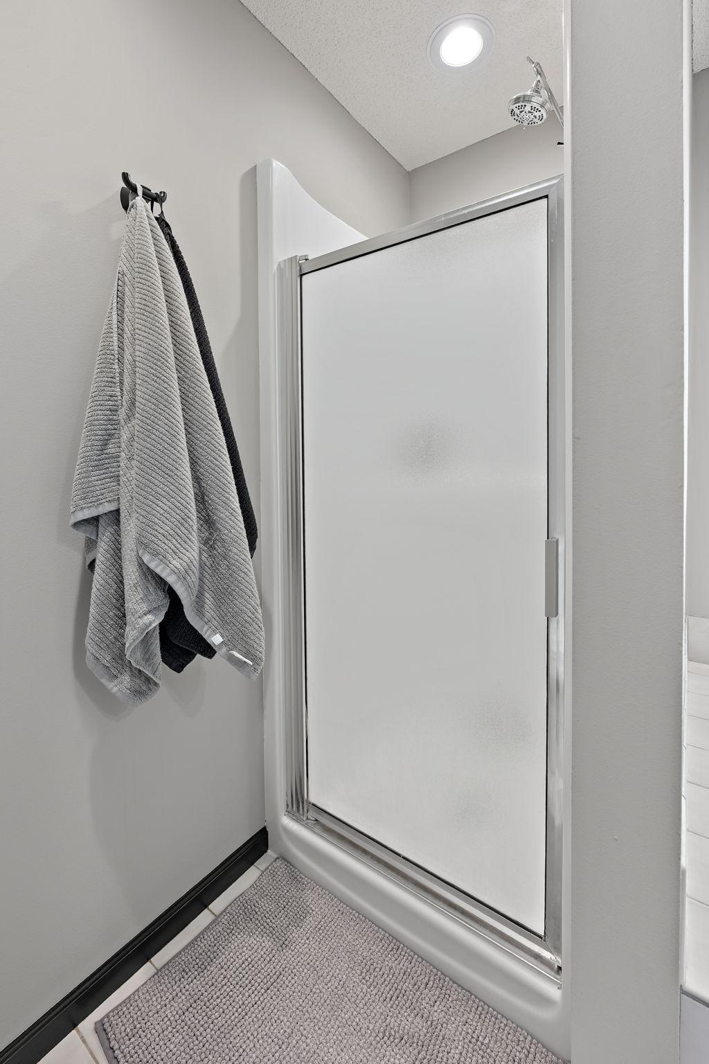 1746 Interlachen Bay