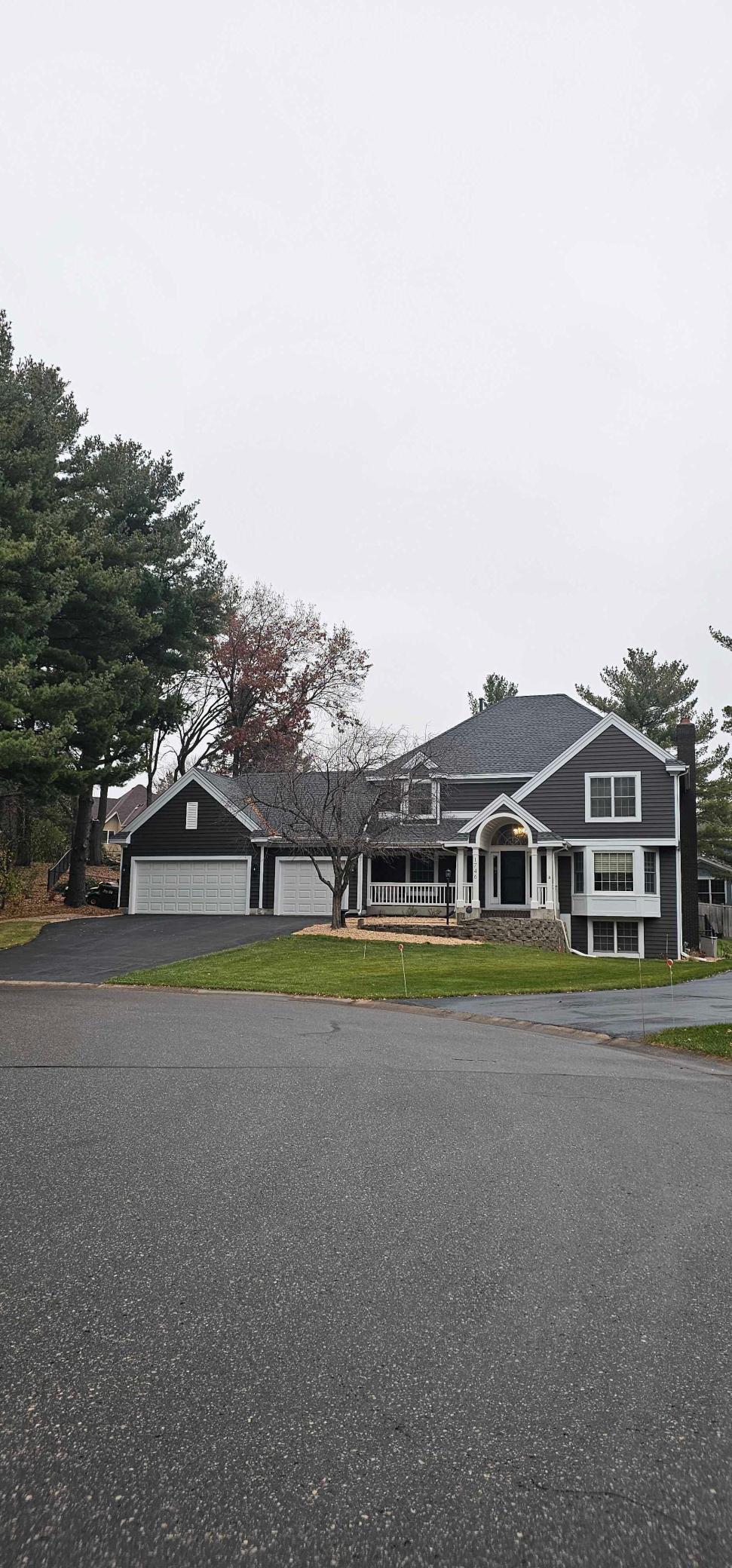 1746 Interlachen Bay