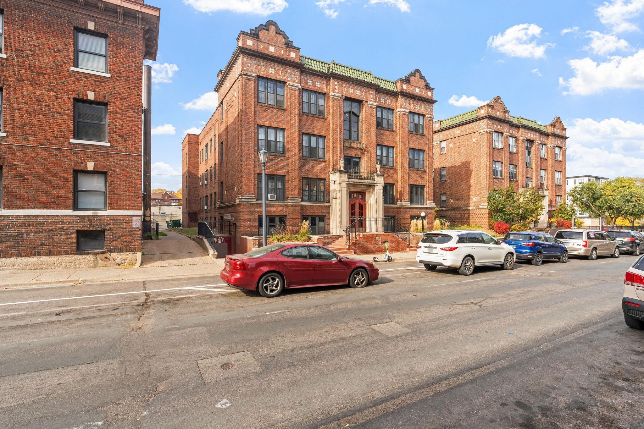 1820 1st Avenue S Unit: 102
