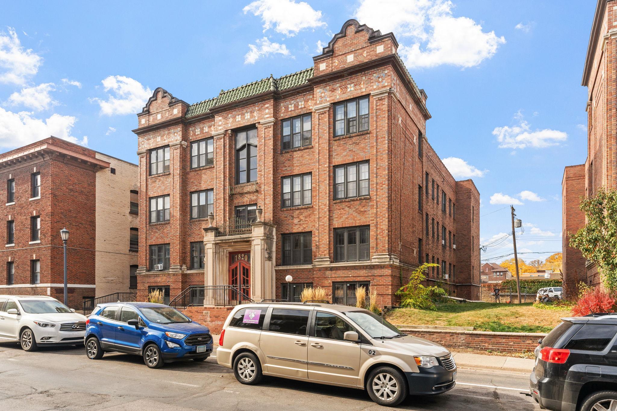 1820 1st Avenue S Unit: 102