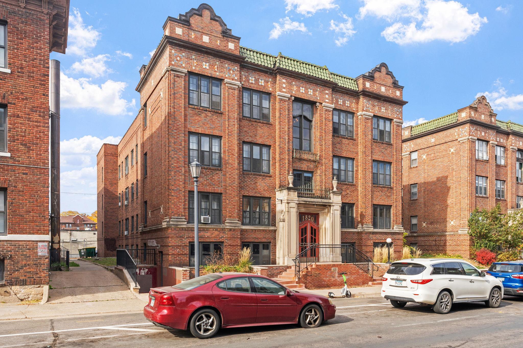 1820 1st Avenue S Unit: 102